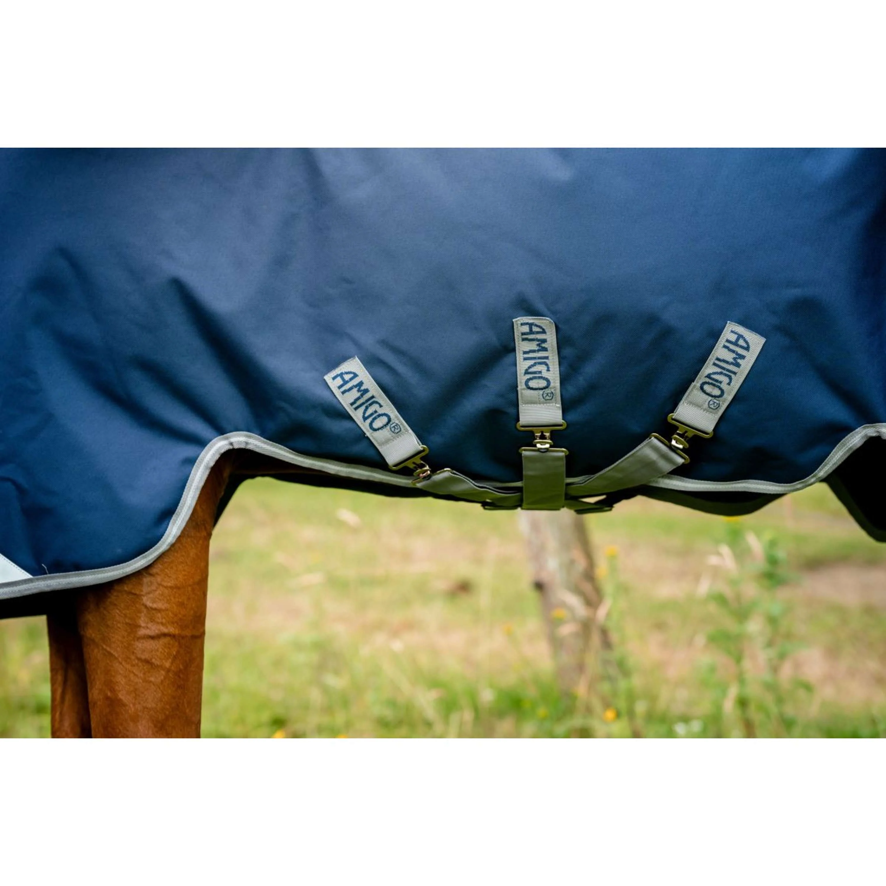 Amigo Couverture Turnout Bravo 100g Navy/Titanium Grey - Image 8