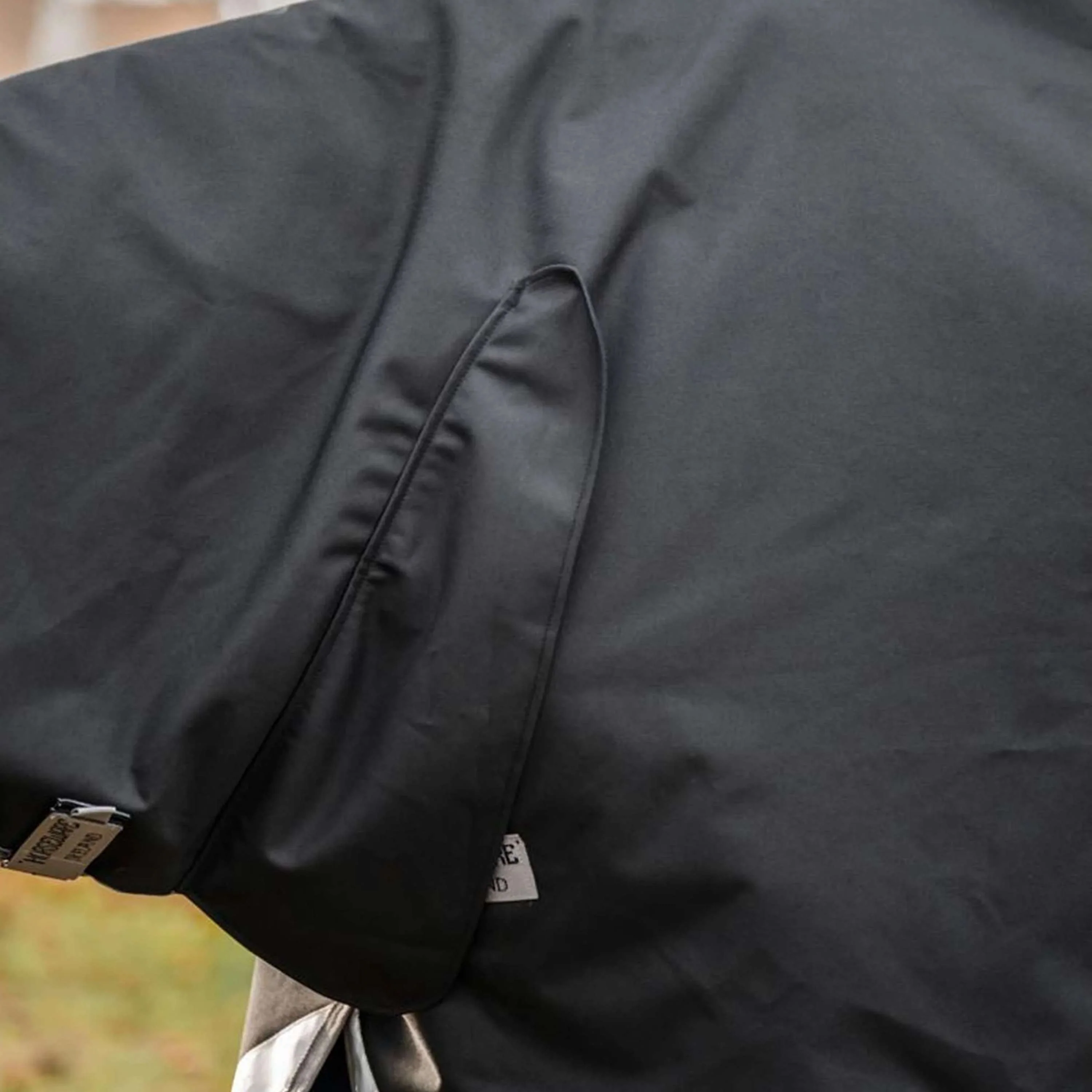 Amigo Chemise Turnout 1200D Integrated 50g Noir/Gris Titane/Argent - Image 3