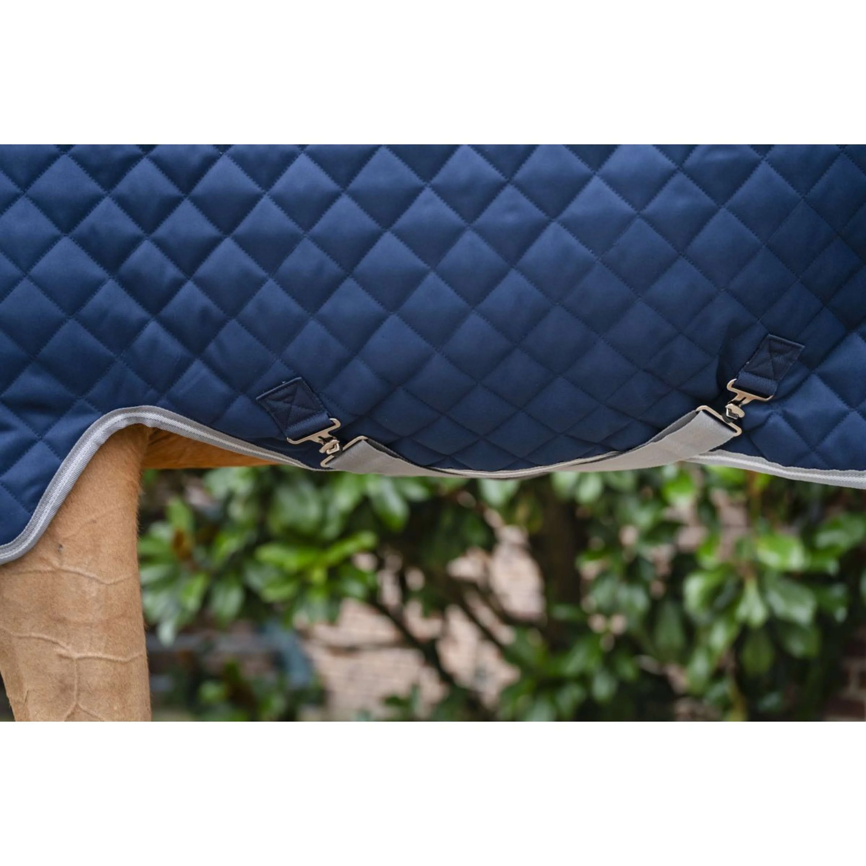 Amigo Quilted Stable Plus 200g Navy/Titanium Grey/Silver - Image 5