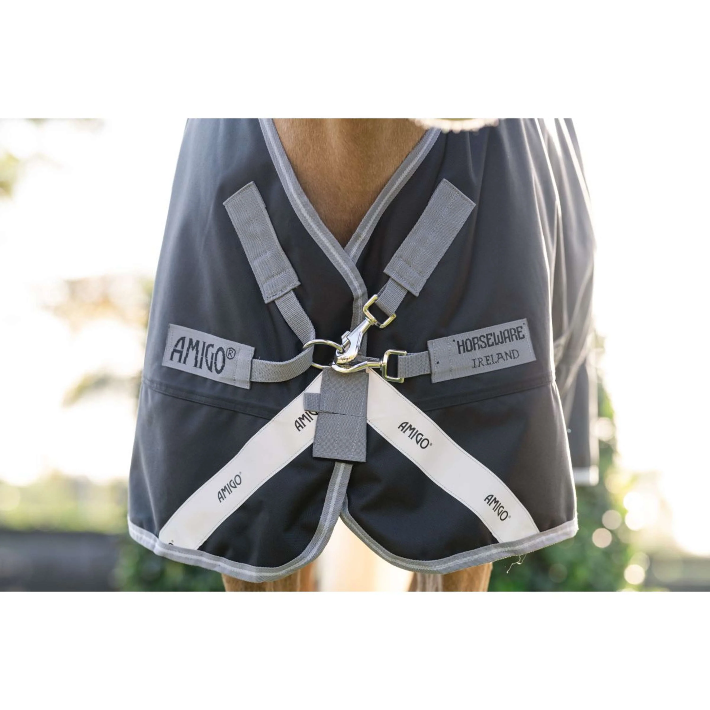 Amigo Turnout Rug 1200D Pony 250g Black/Titanium Grey/Silver - Image 3