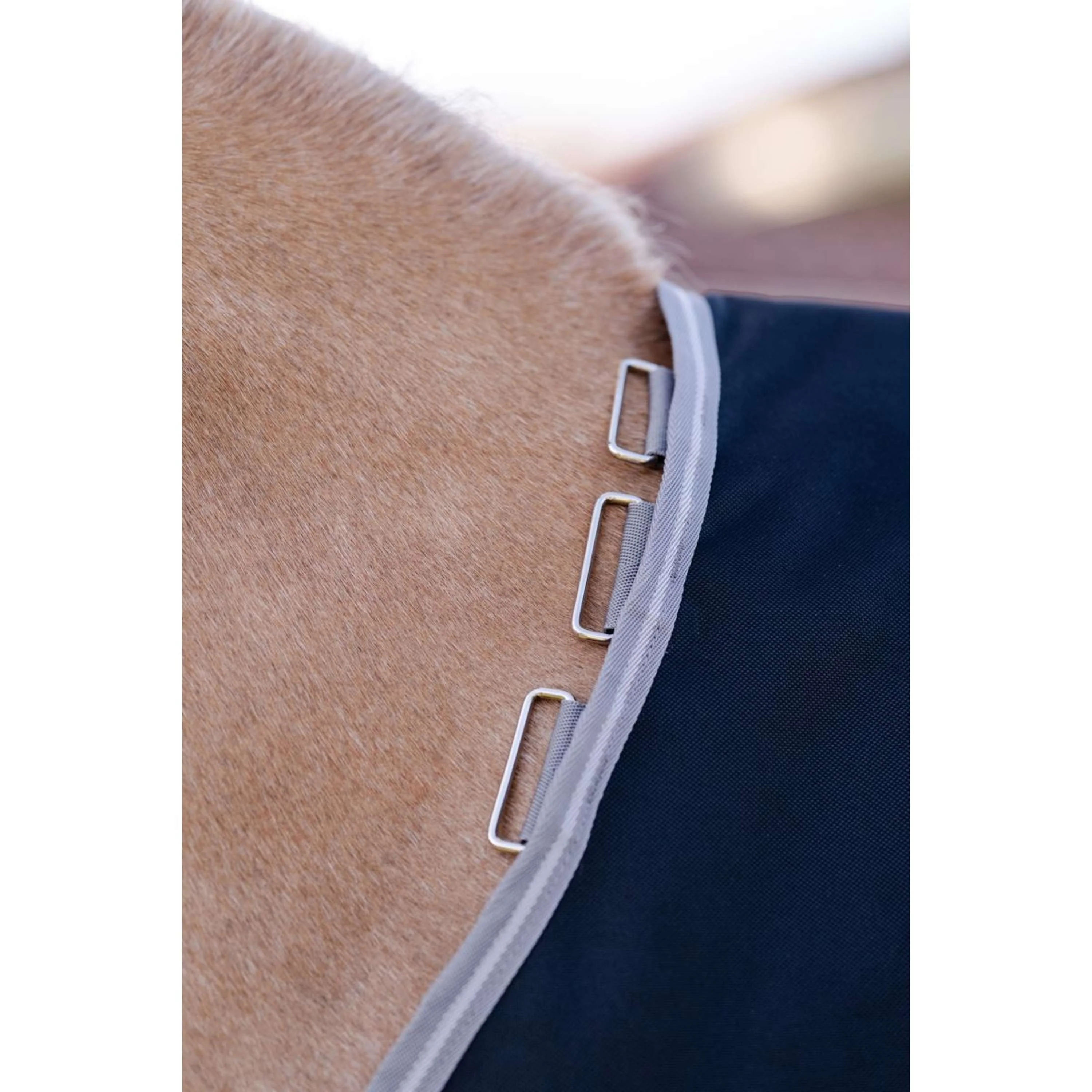 Amigo Turnout Rug 1200D Pony 250g Black/Titanium Grey/Silver - Image 4