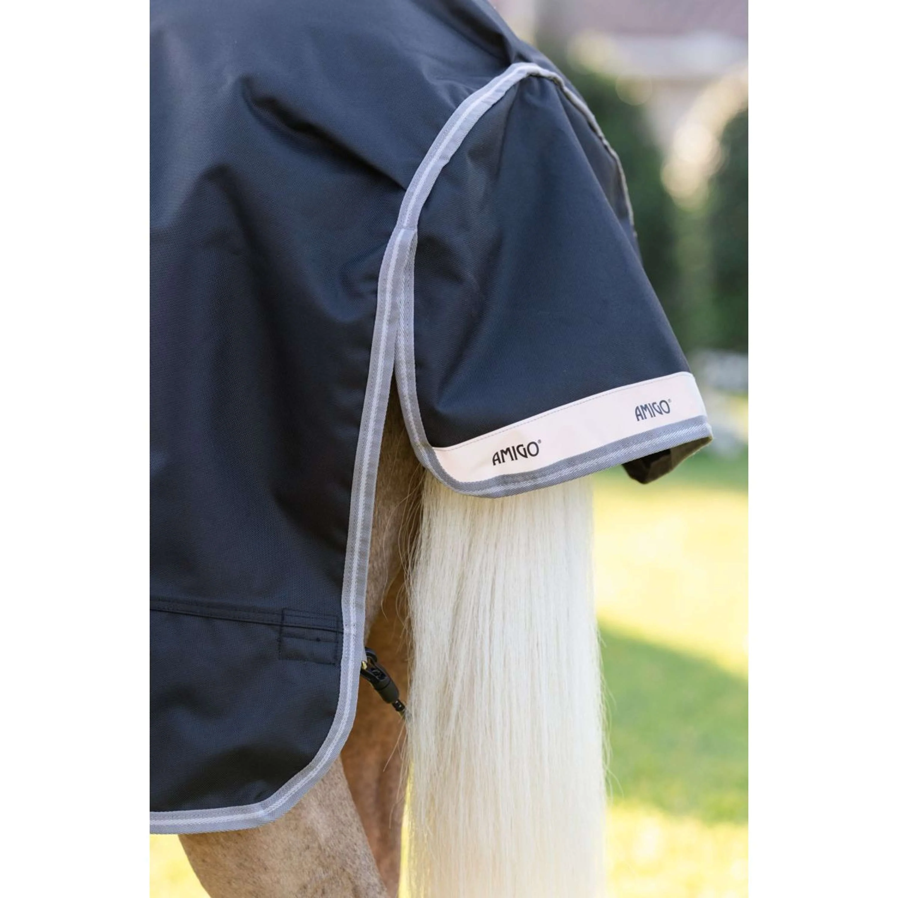 Amigo Turnout Rug 1200D Pony 250g Black/Titanium Grey/Silver - Image 5