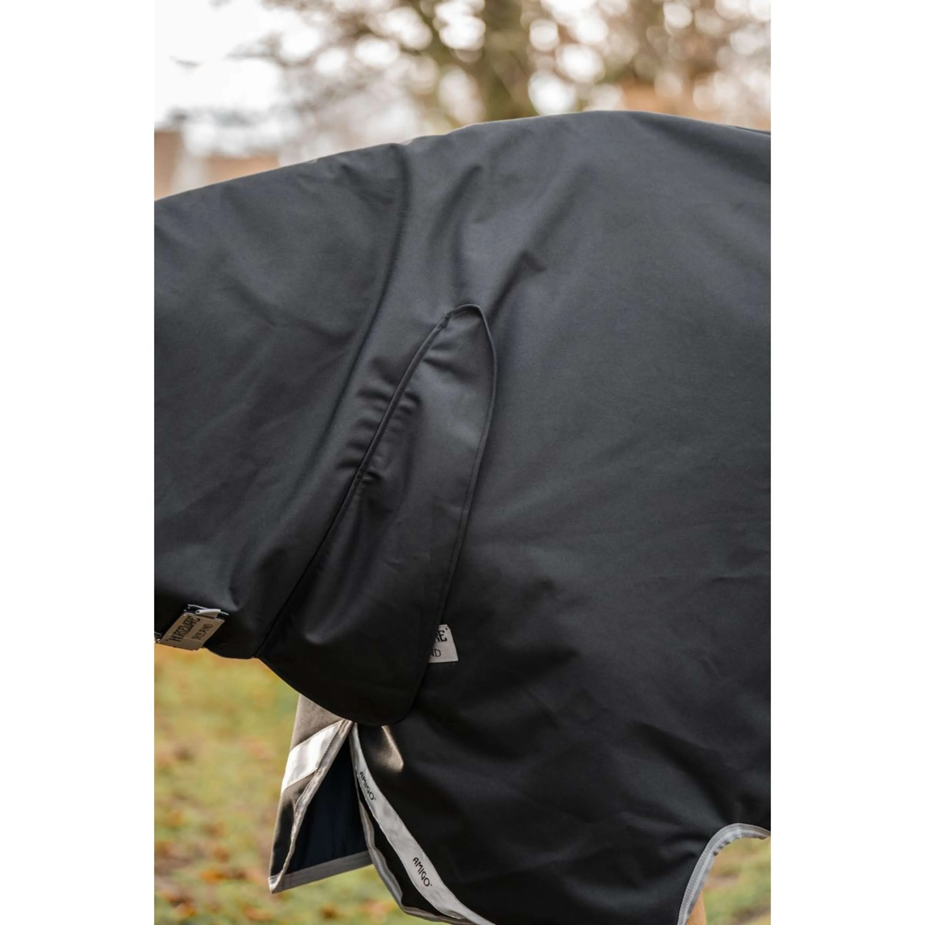 Amigo Turnout Rug Integrated 1200D 150g Black/Titanium Grey/Silver - Image 3