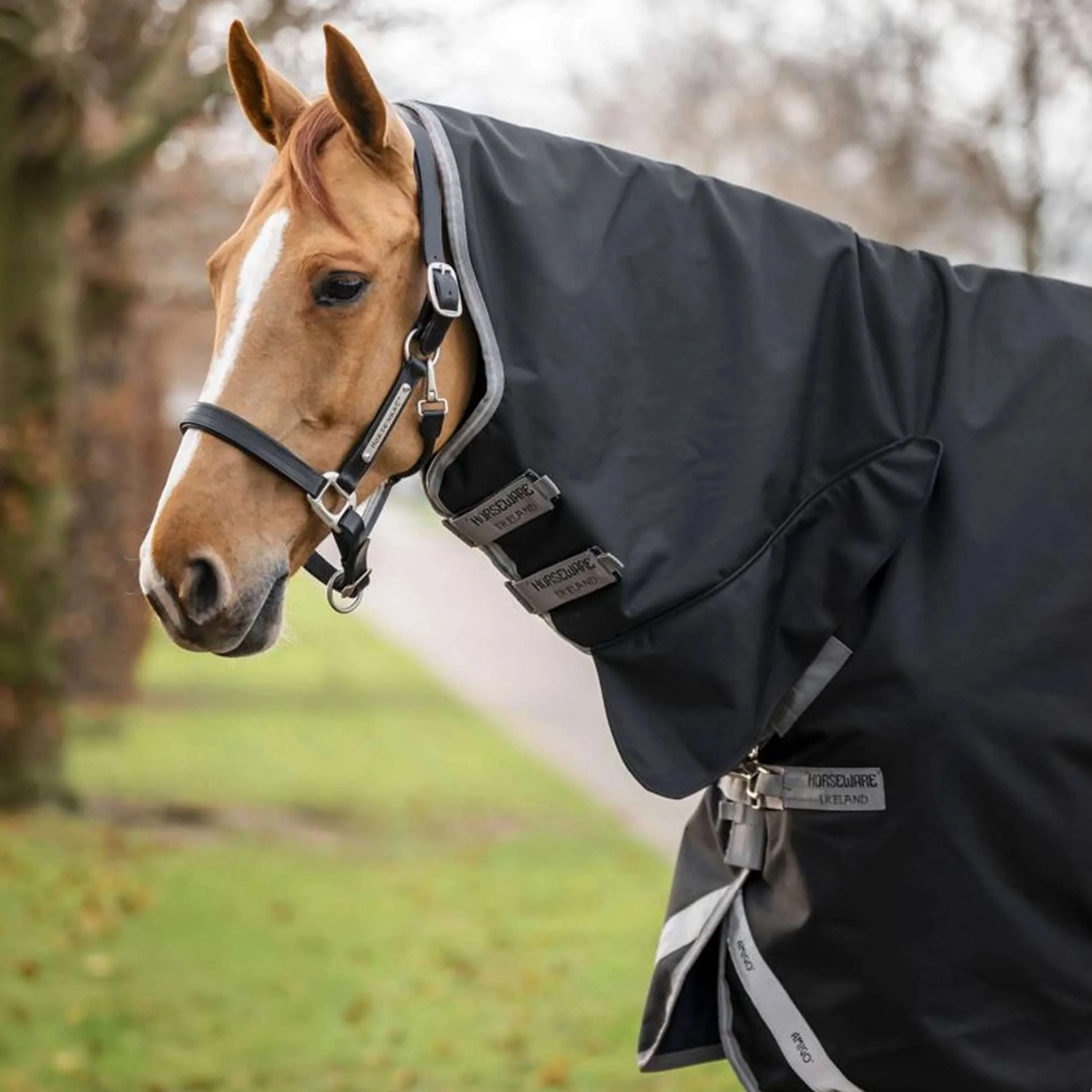 Amigo Turnout Rug Integrated 1200D 250g Black/Titanium Grey/Silver - Image 4