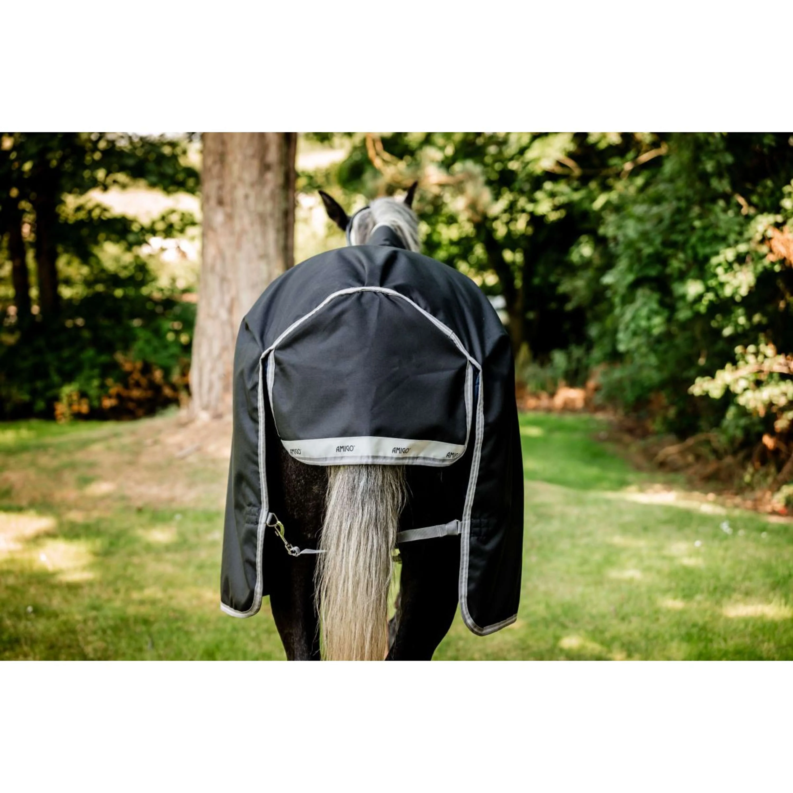 Amigo Wug Turnout 1200D 150g Black/Titanium Grey/Silver - Image 5