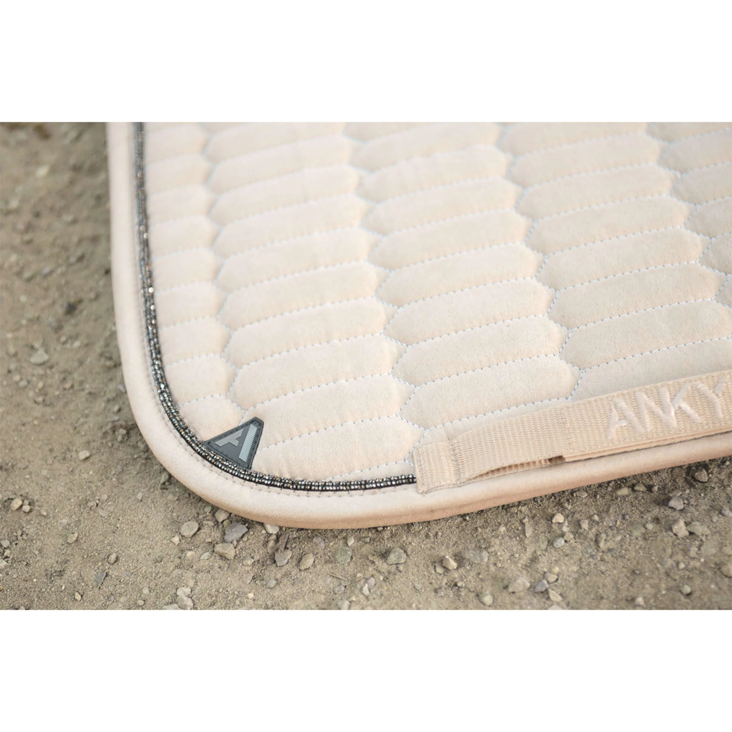 ANKY Tapis de Selle Suede XB261111 Dressage Island Fossil - Image 5