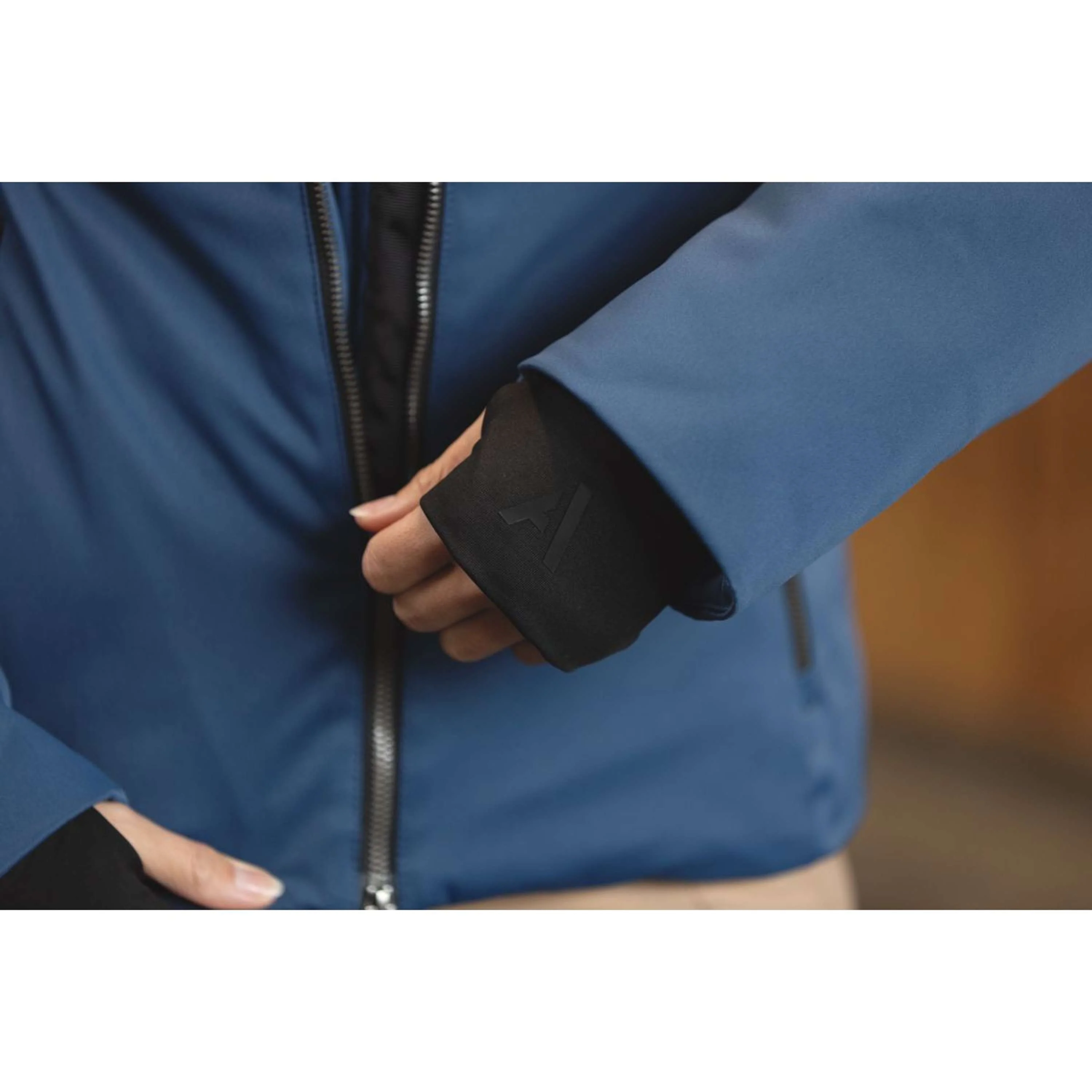 ANKY Veste AW25 Tech Active Insignia Blue - Image 3