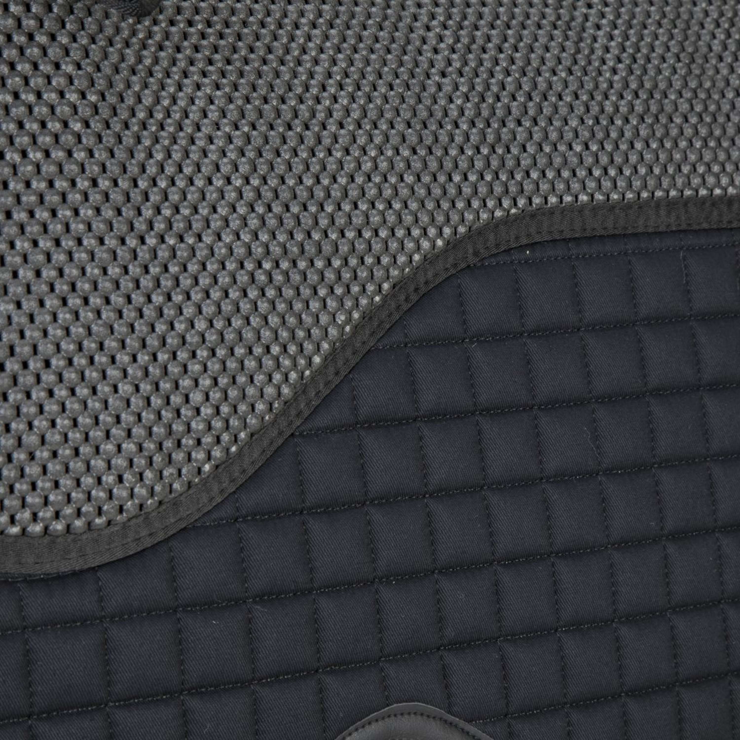 Arma by Shires Tapis de Selle Soft Grip de Saut Noir - Image 2