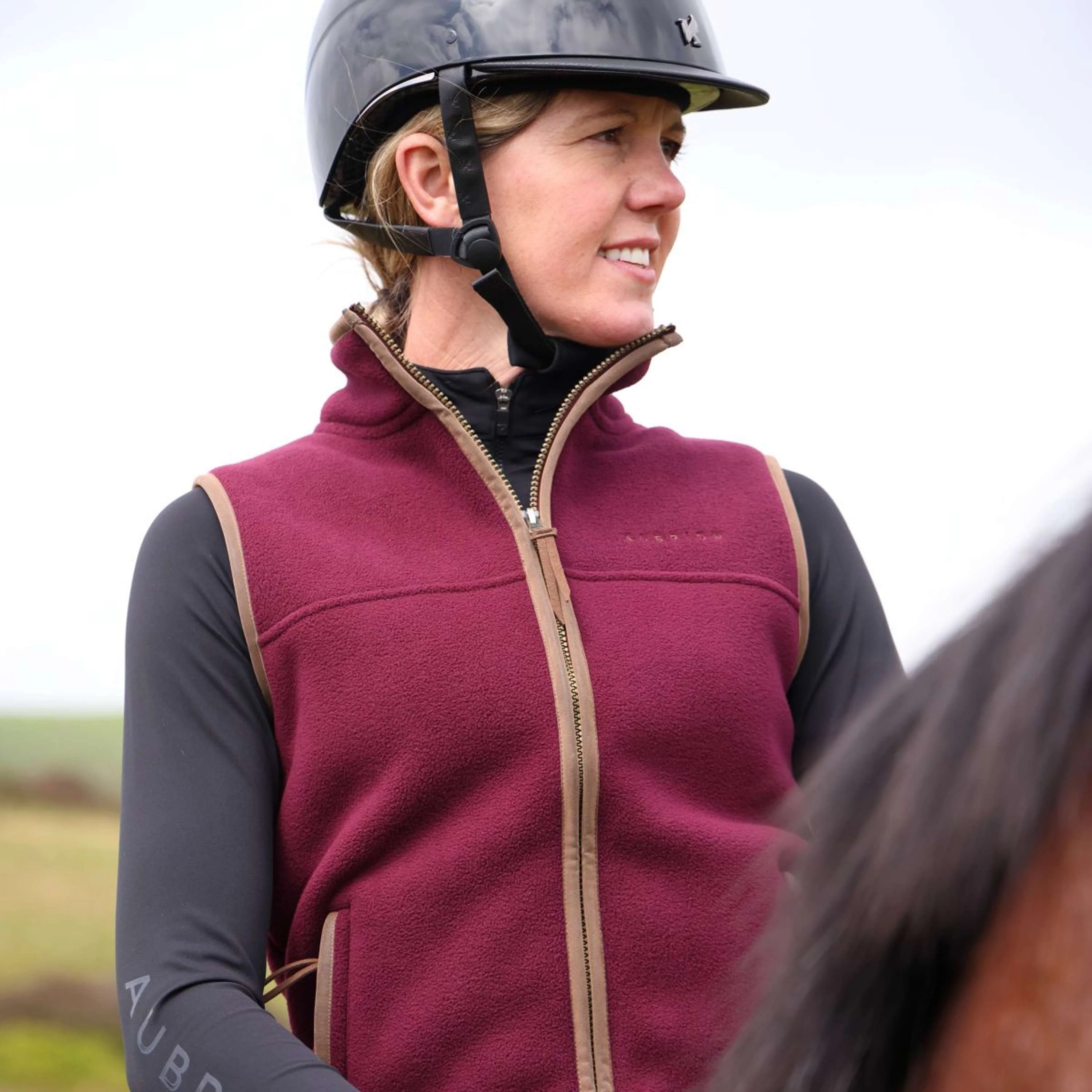 Aubrion by Shires Bodychauffant Original Fleece Maroon Red - Image 12