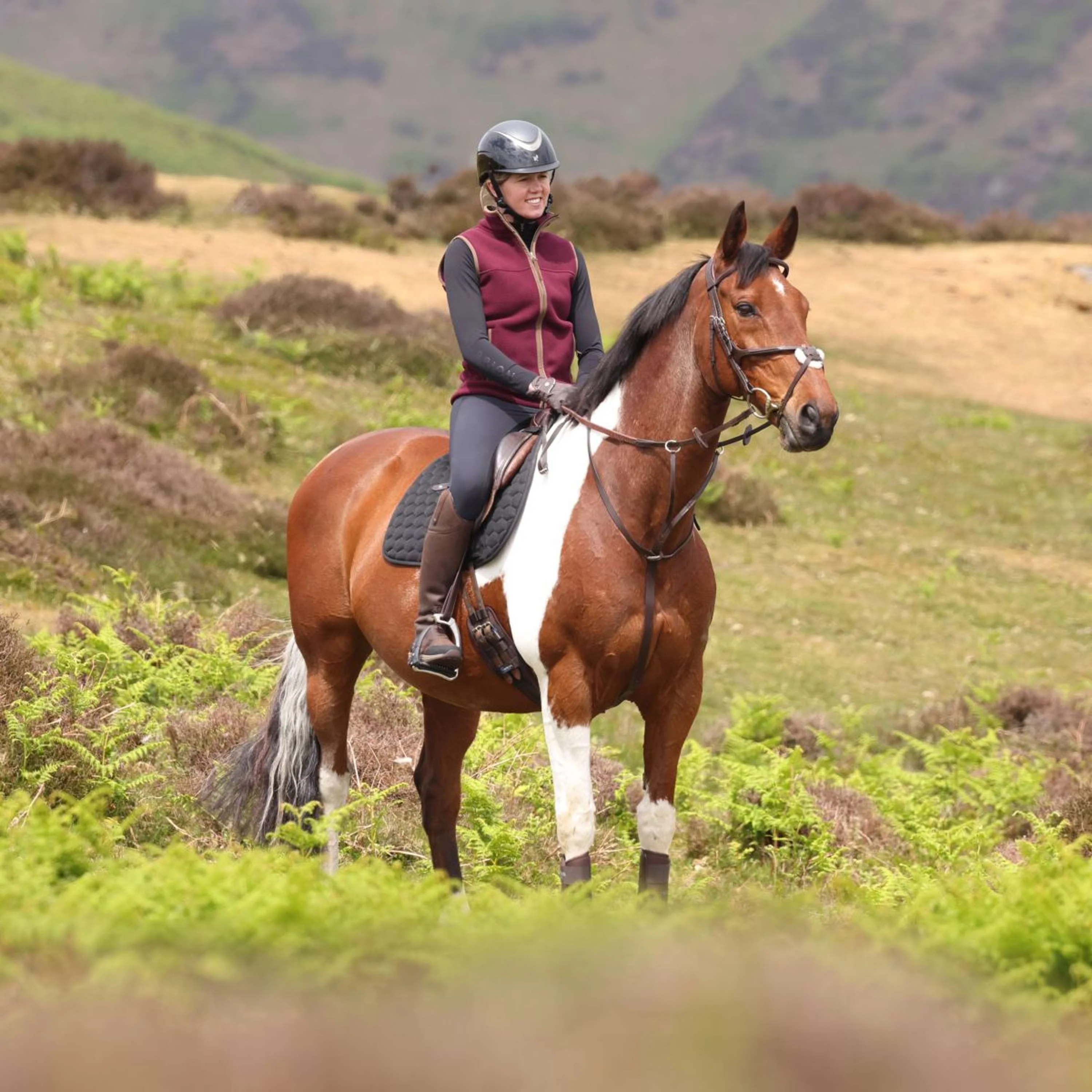 Aubrion by Shires Bodychauffant Original Fleece Maroon Red - Image 18