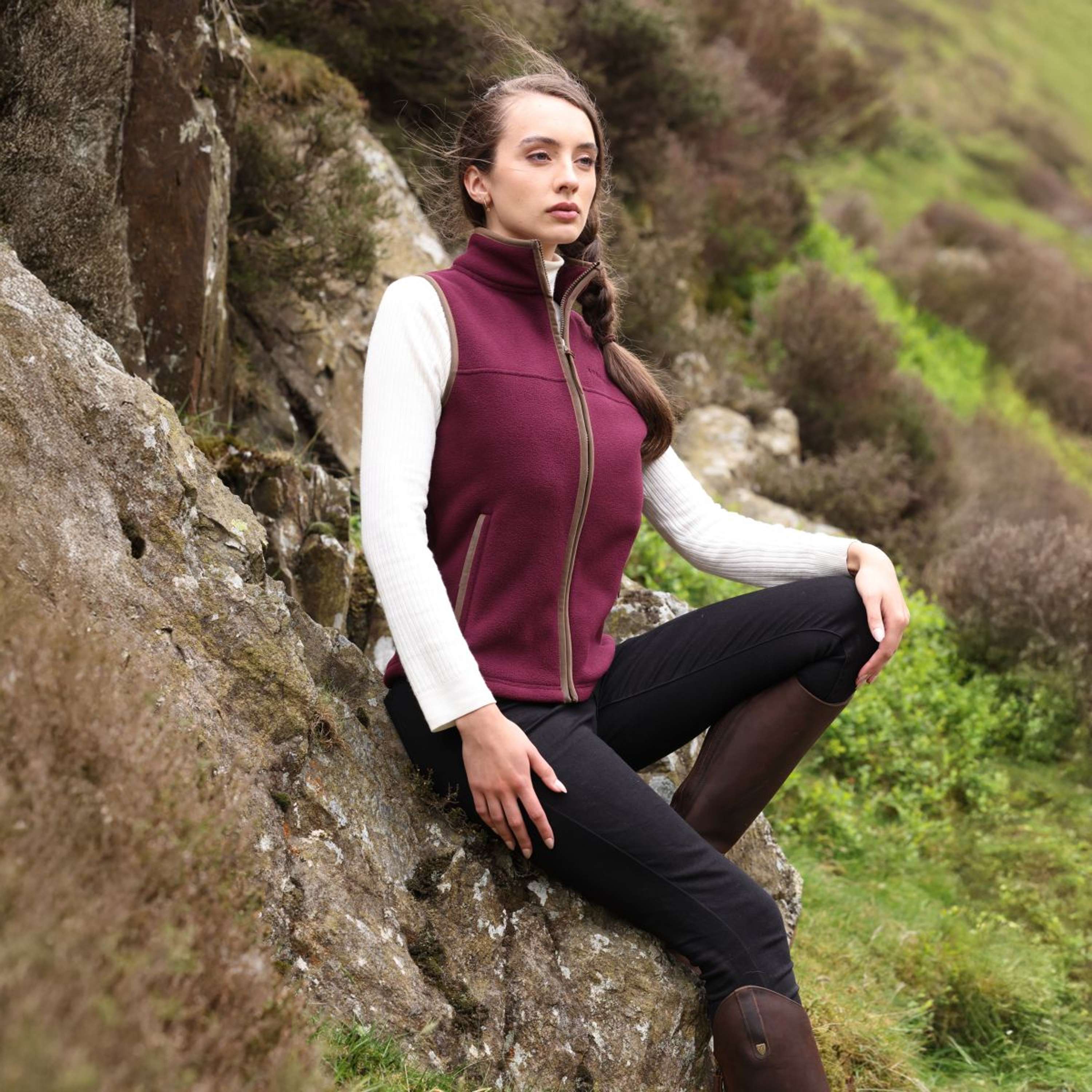 Aubrion by Shires Bodychauffant Original Fleece Maroon Red - Image 4