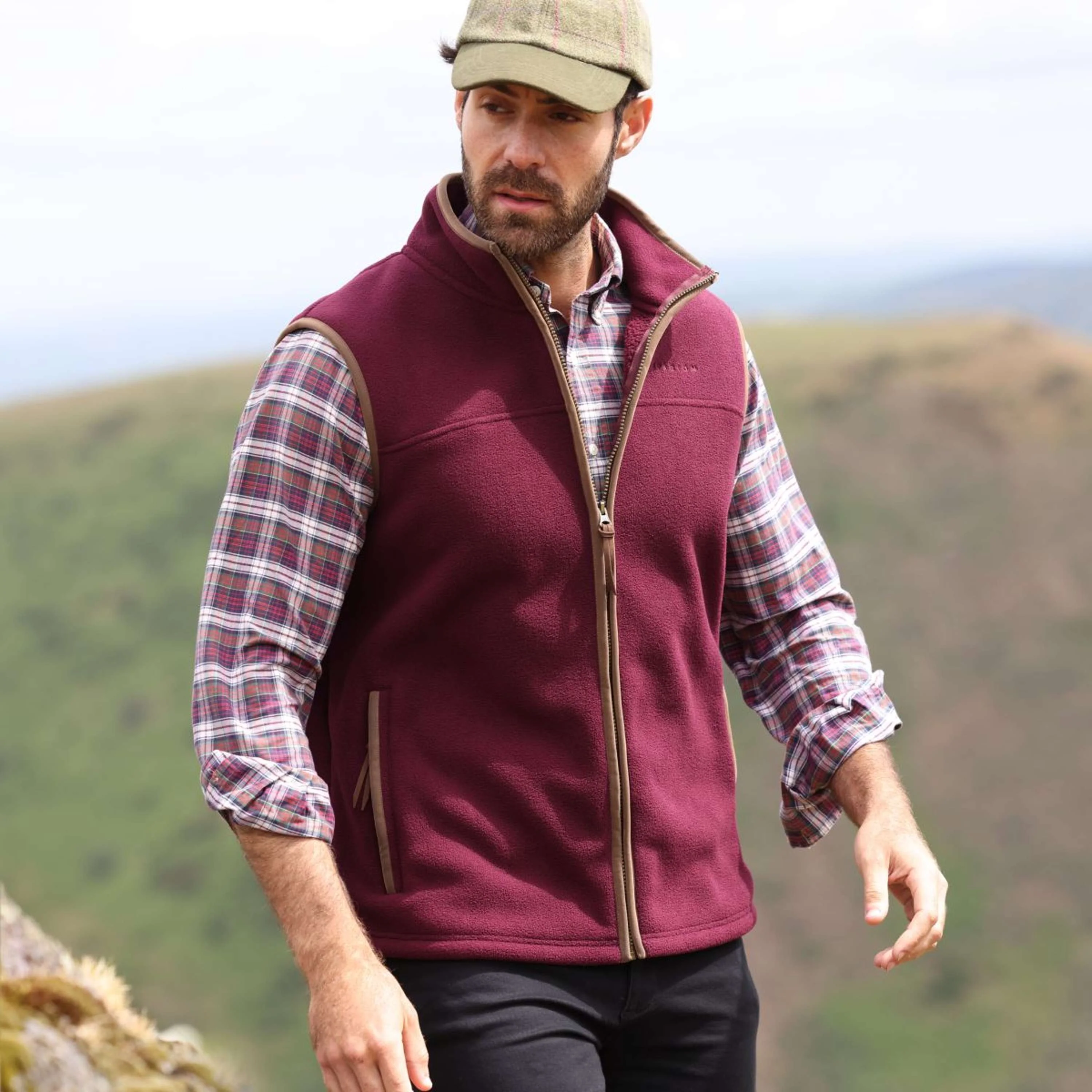 Aubrion by Shires Bodychauffant Original Fleece Maroon Red - Image 8