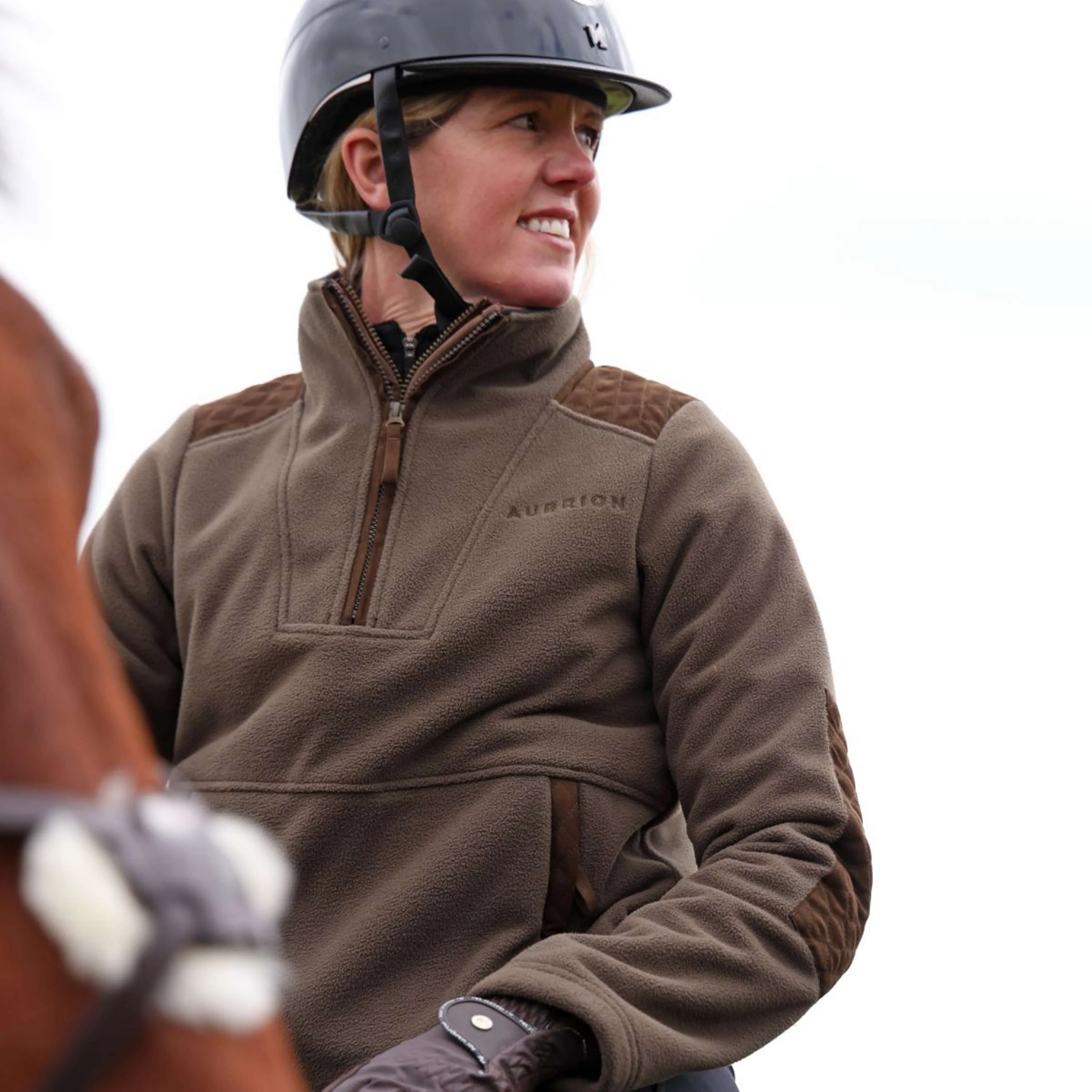 Aubrion by Shires Pull Heritage Fleece Olive foncé - Image 50