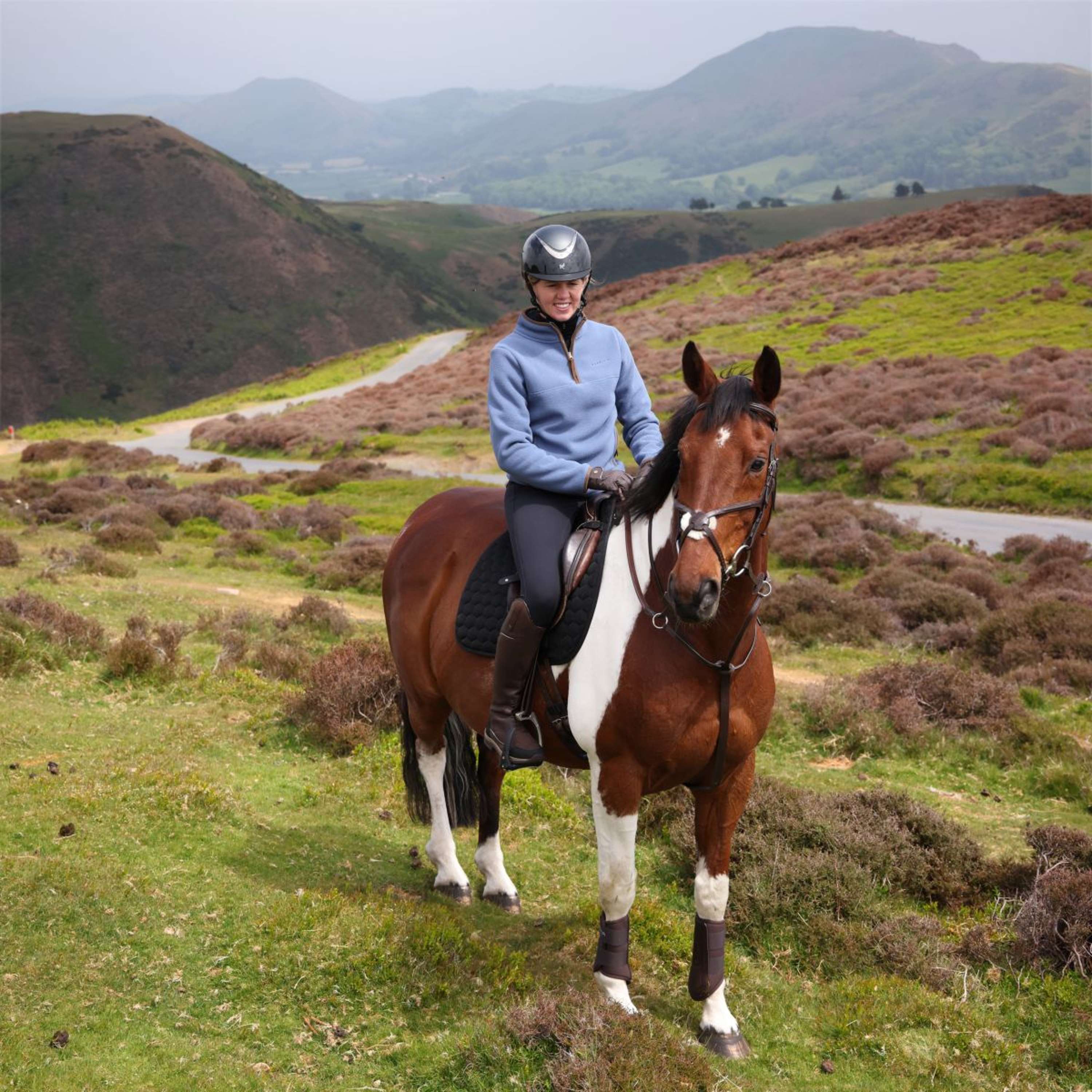 Aubrion by Shires Pull Original Fleece Bleu - Image 10
