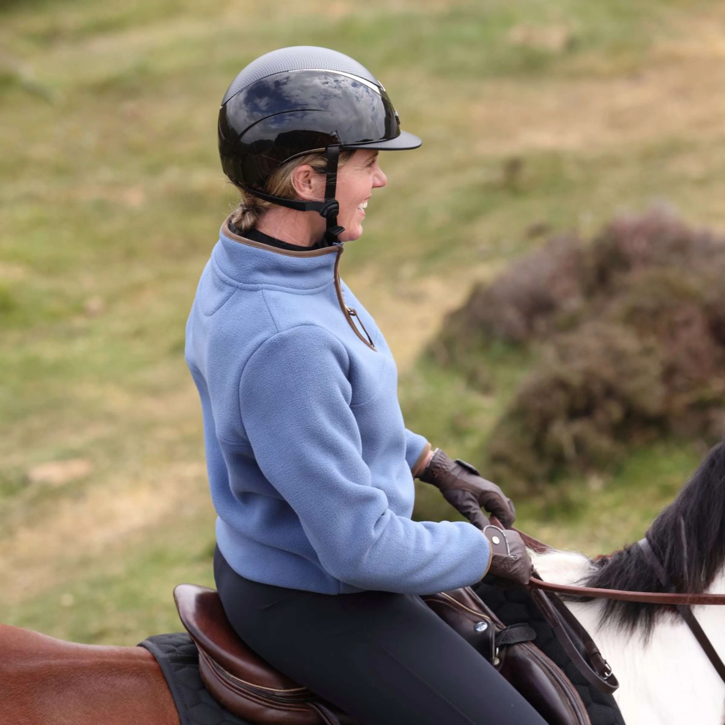 Aubrion by Shires Pull Original Fleece Bleu - Image 15