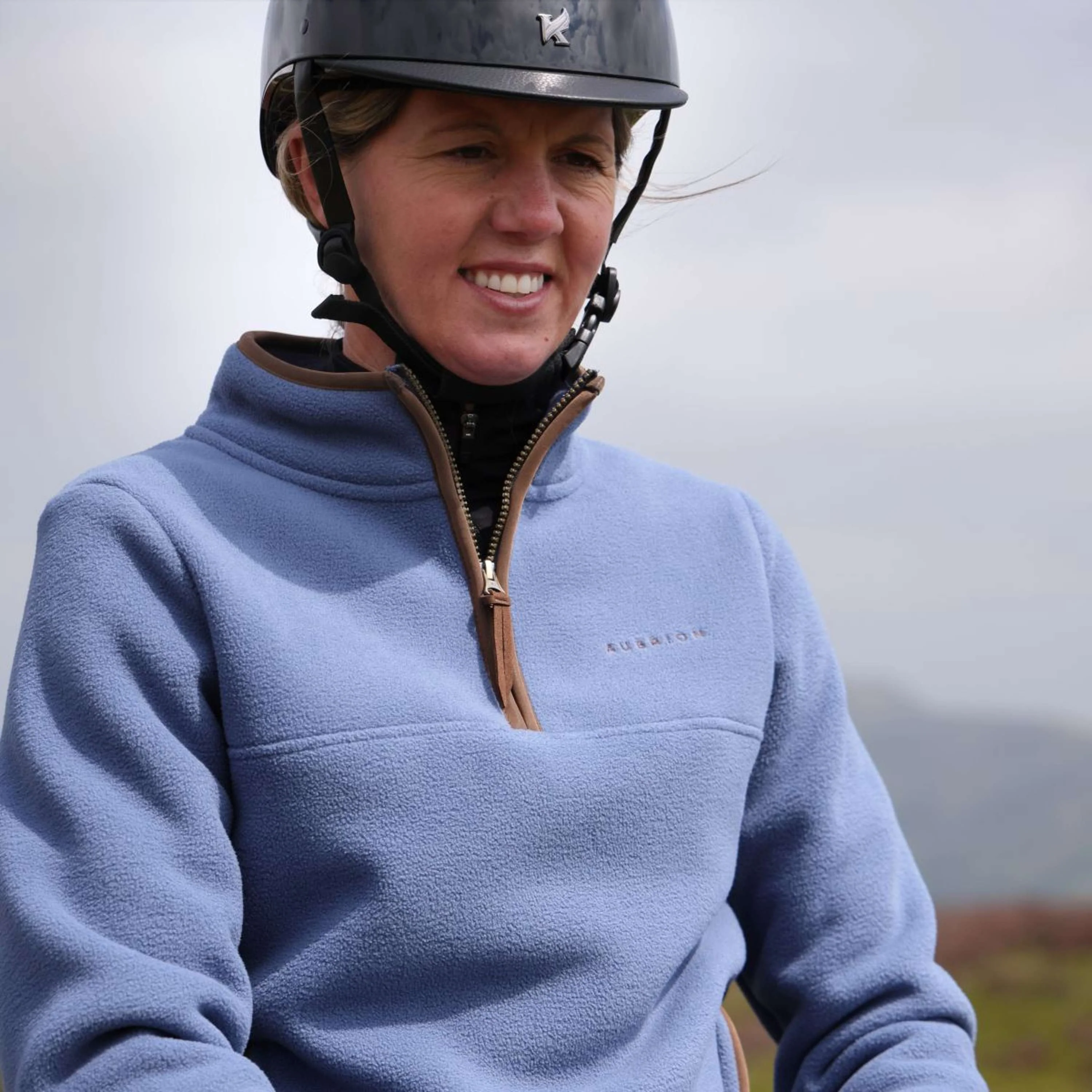 Aubrion by Shires Pull Original Fleece Bleu - Image 4
