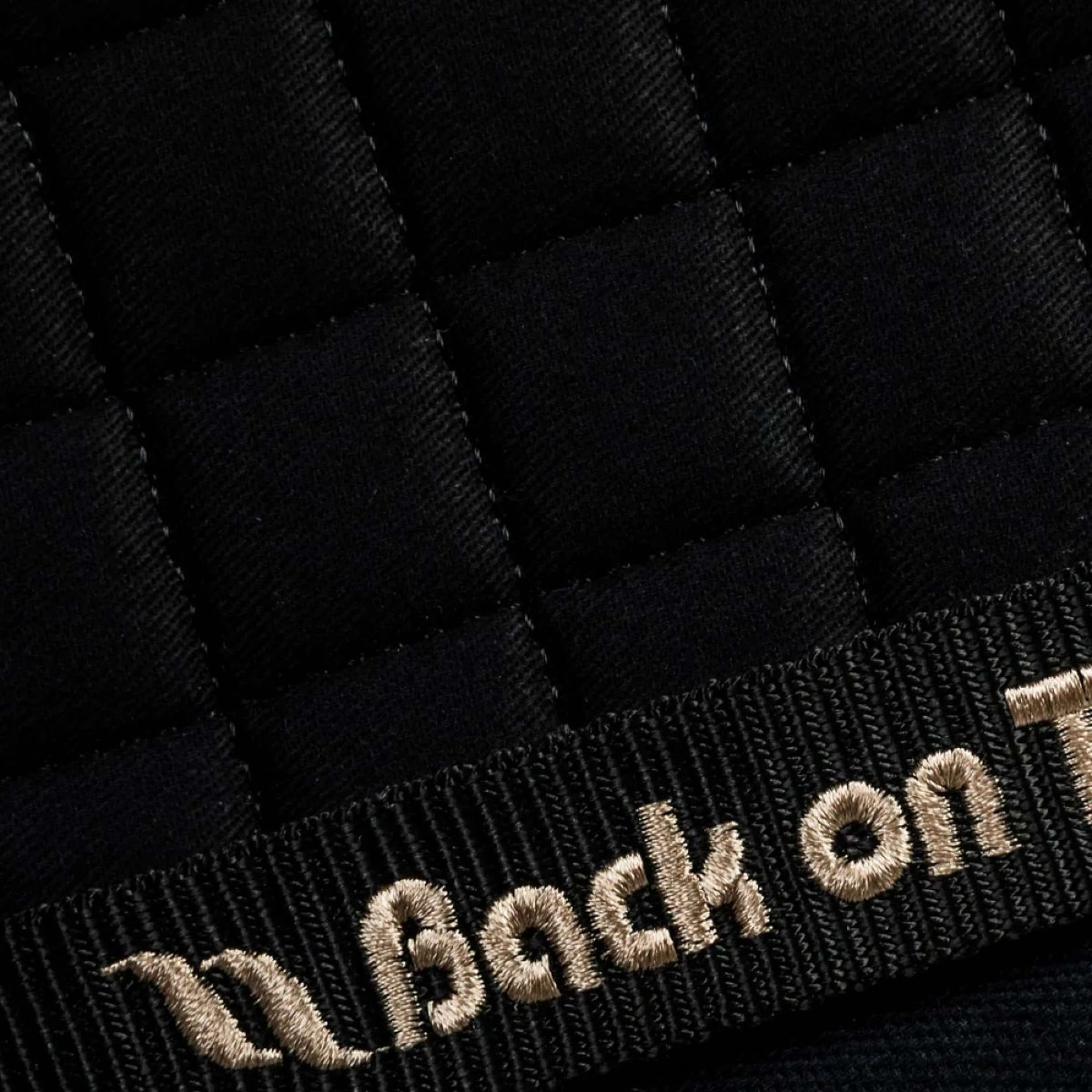 Back on Track Tapis de Selle No. III Dressage Noir - Image 5