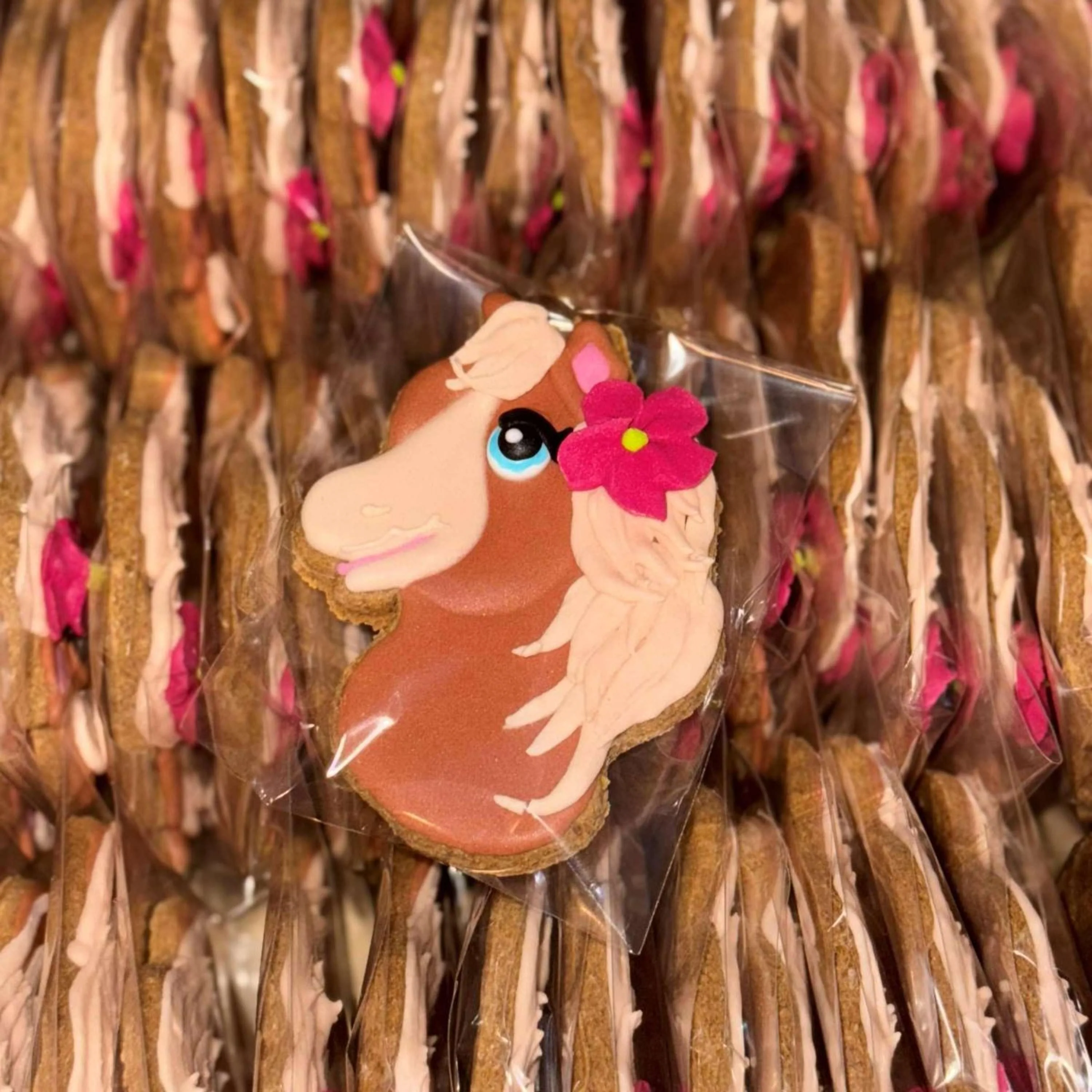 Candy Horse Love Cookie Horse - Image 2