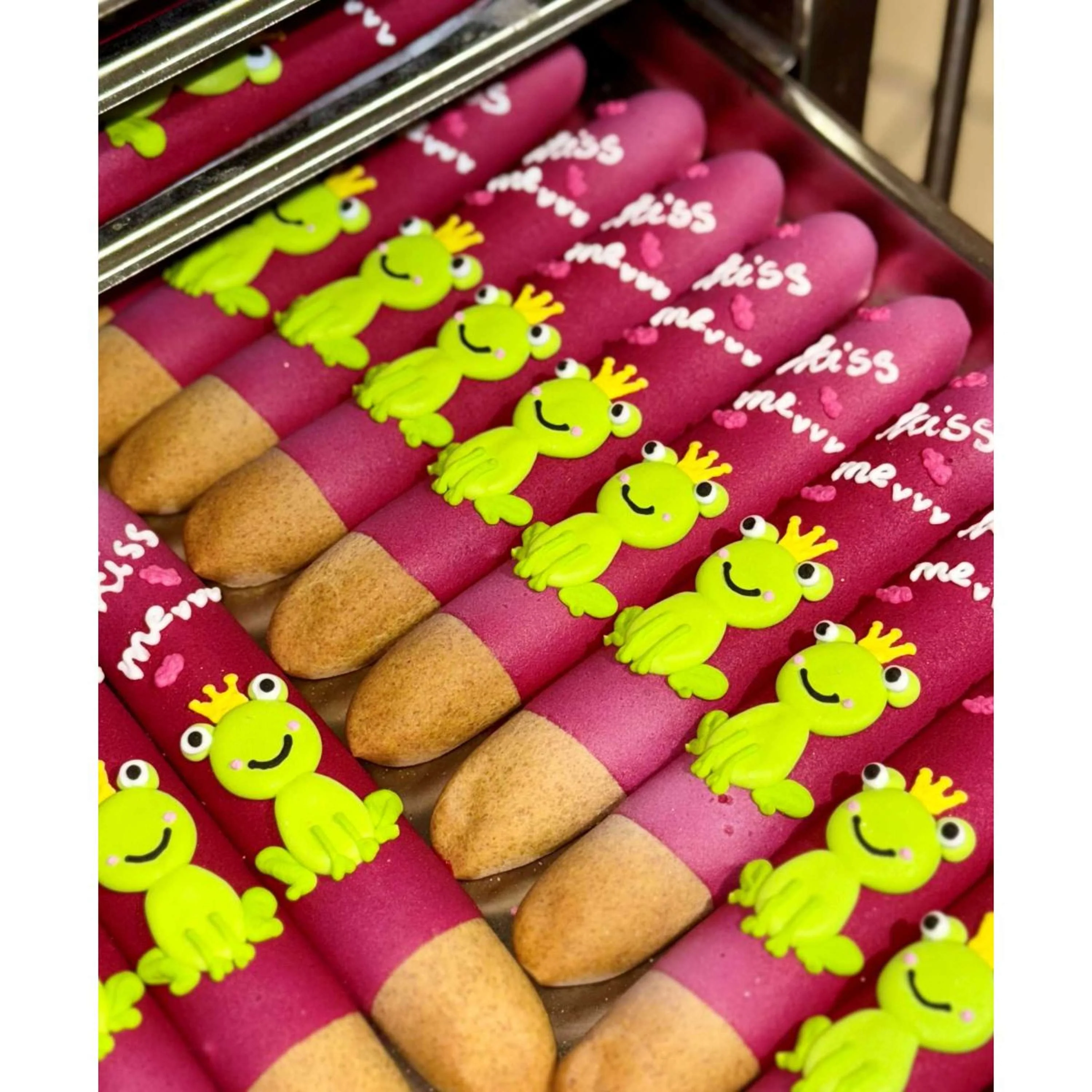 Candy Horse Love Cookies Icing Sticks - Image 4