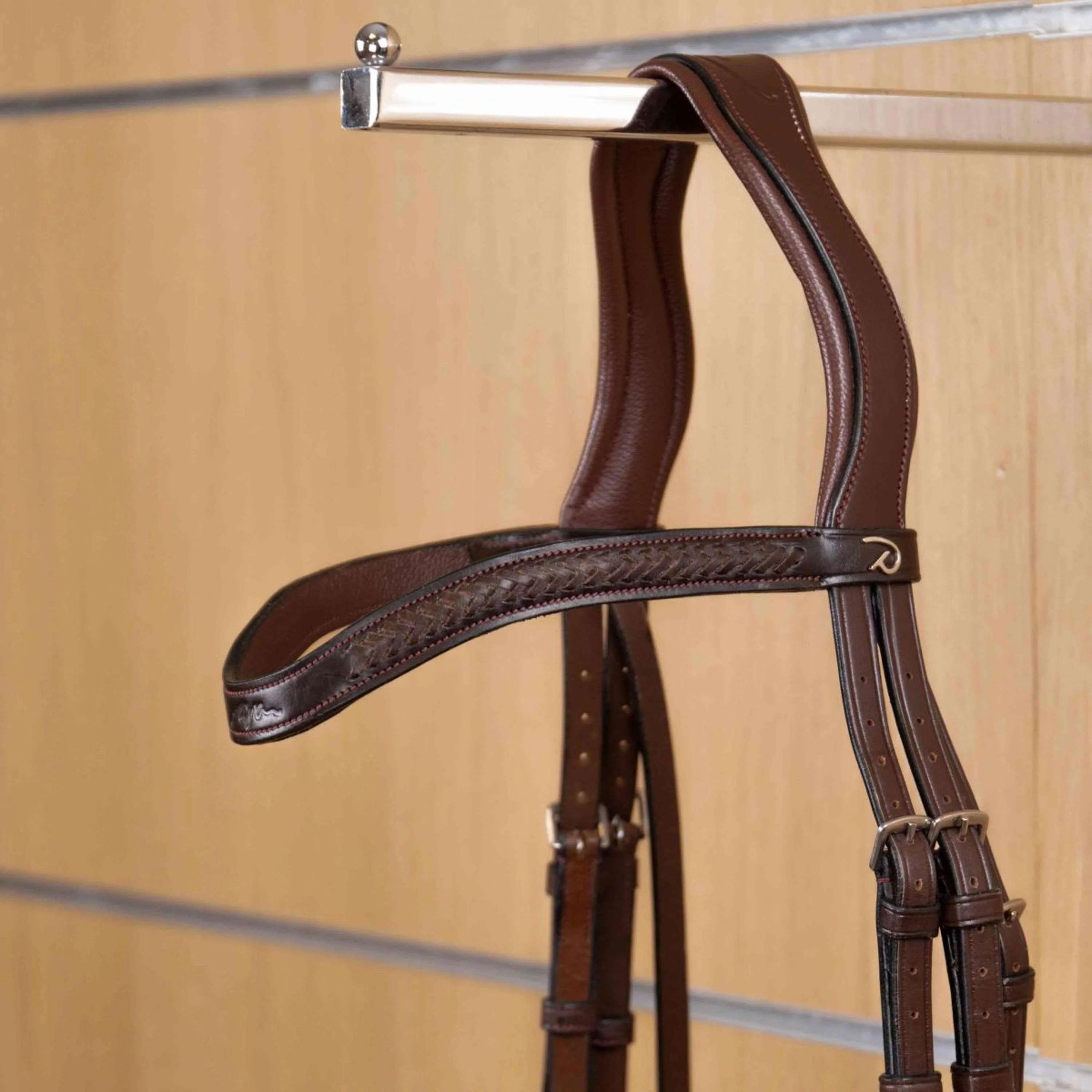 Dyon Frontal Laced V-Shaped Marron - Image 2