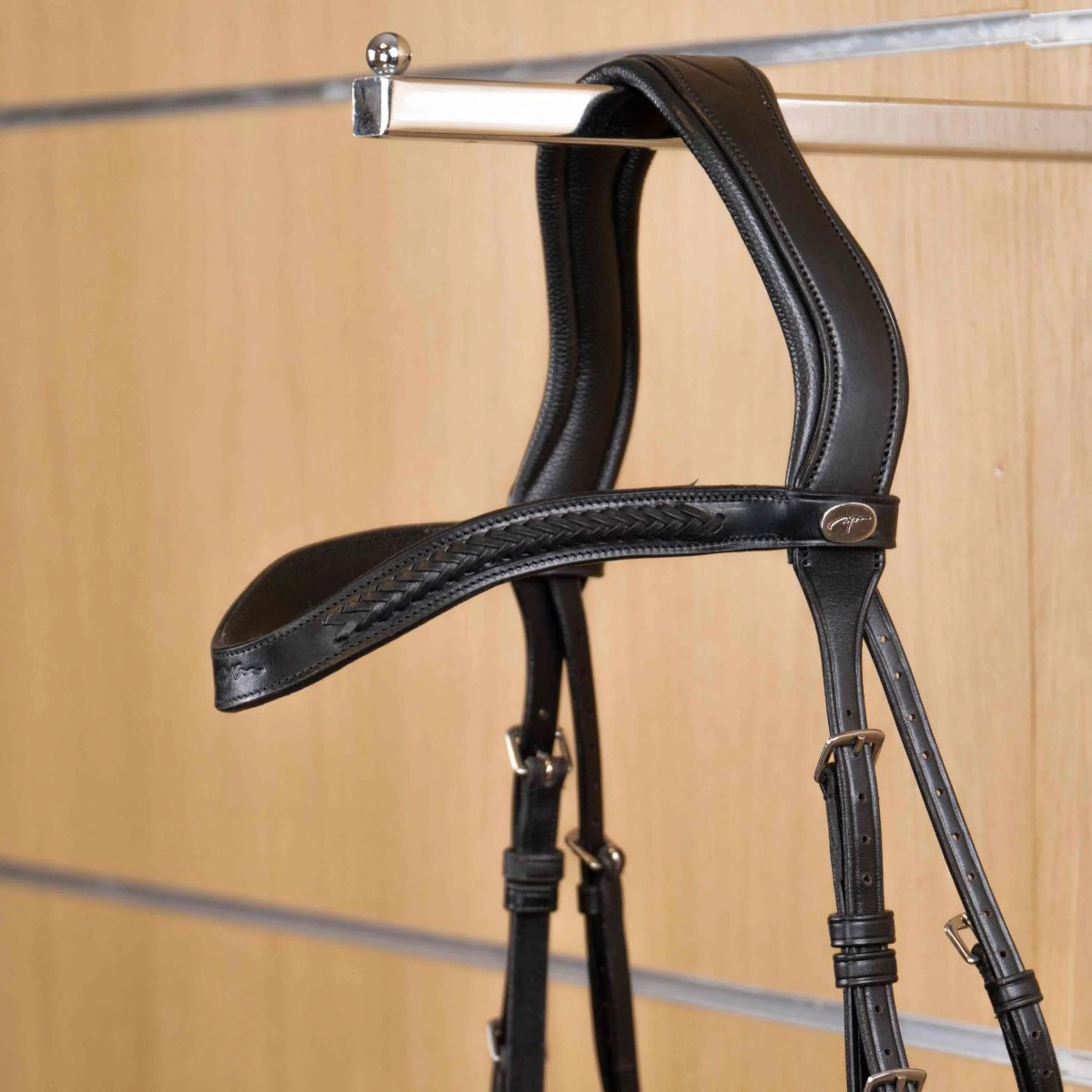 Dyon Frontal Laced V-Shaped Noir - Image 2