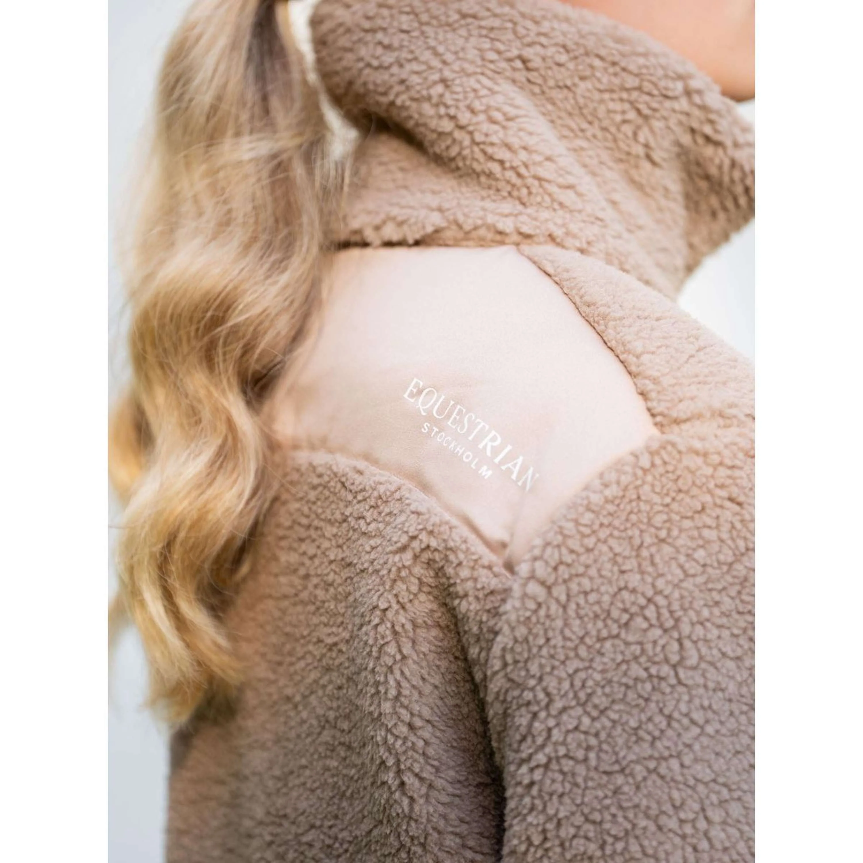 Equestrian Stockholm Blouson Polaire Sable - Image 7