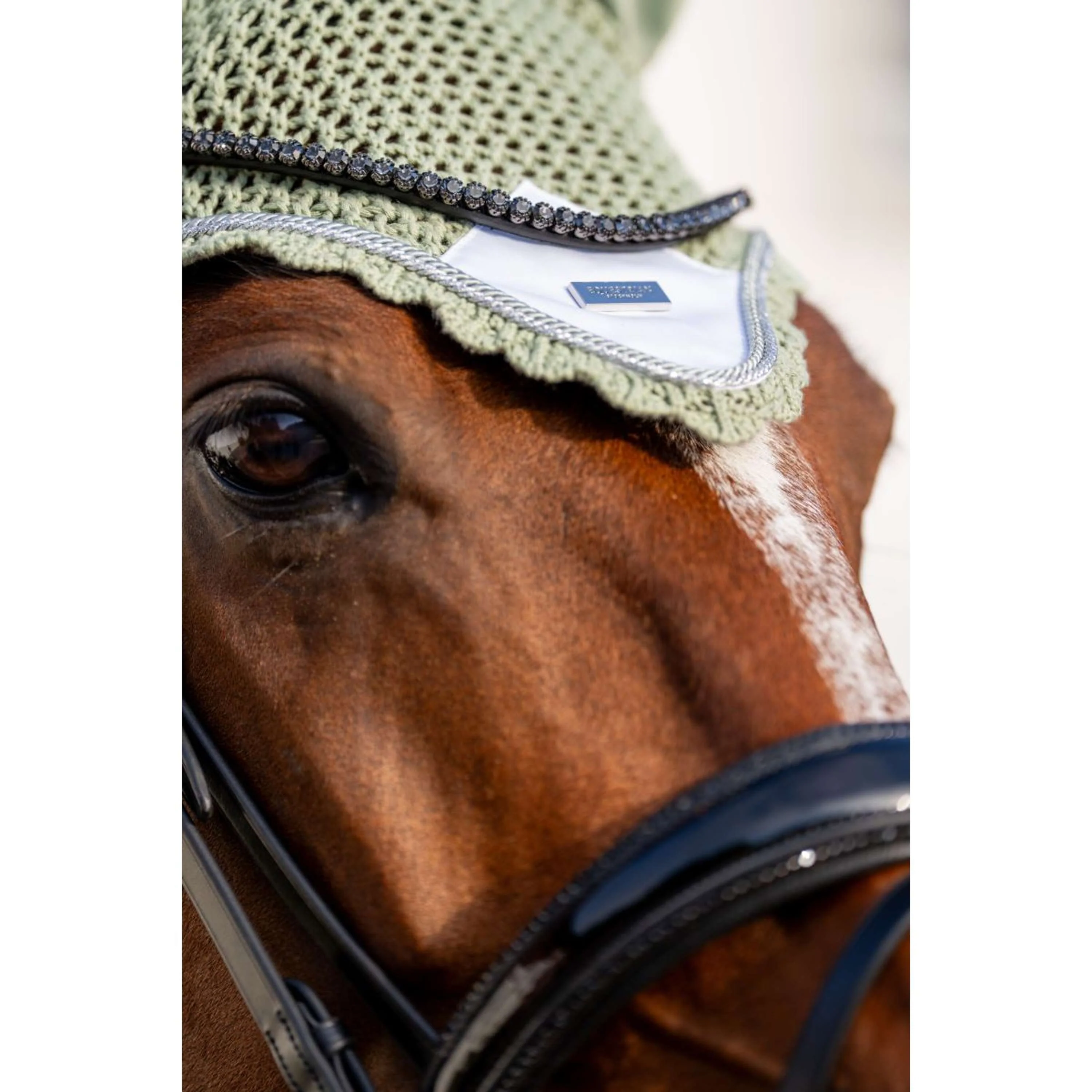 Equestrian Stockholm Bonnet Anti-Mouches Pistachio White - Image 3