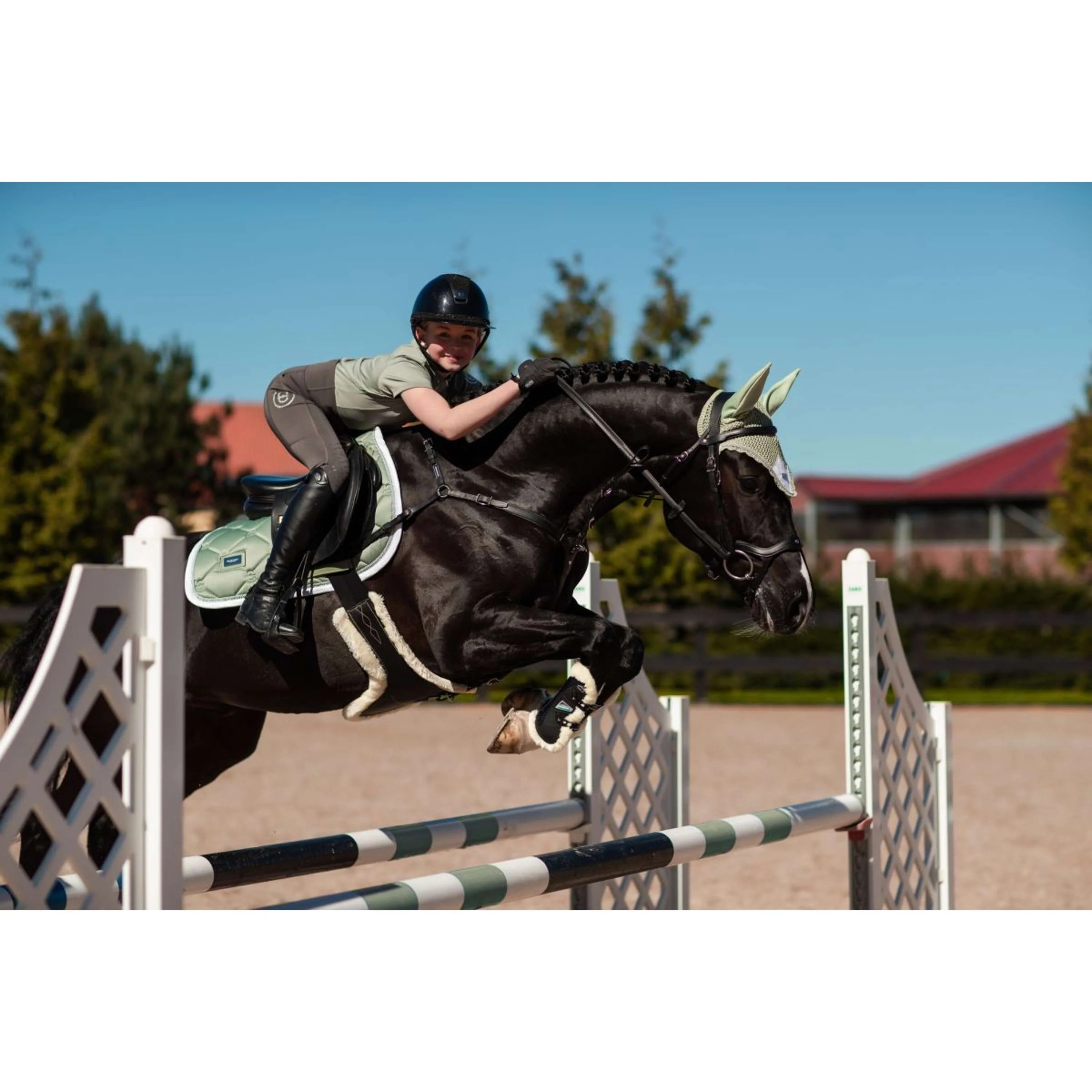 Equestrian Stockholm Bonnet Anti-Mouches Pistachio White - Image 5