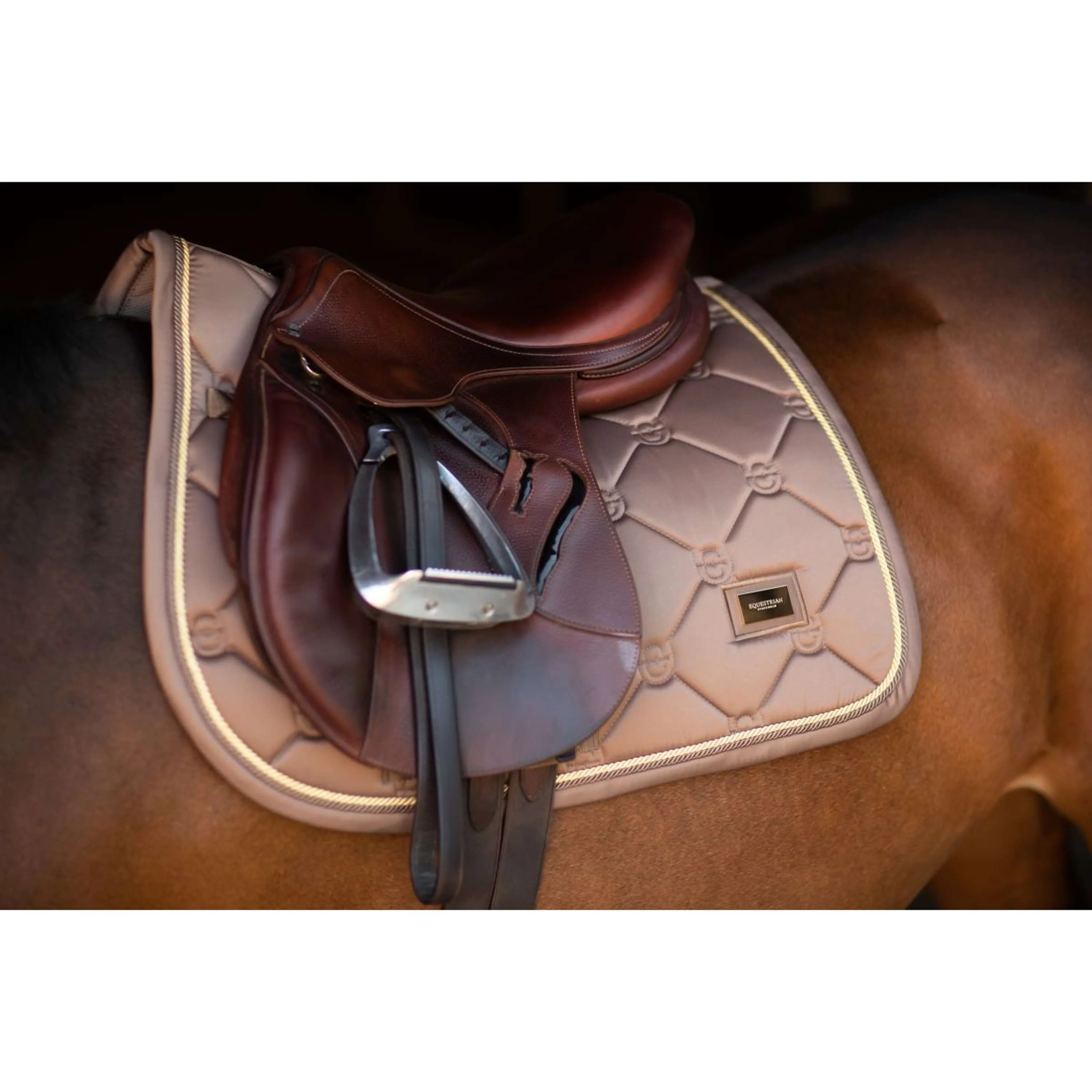 Equestrian Stockholm Tapis de Selle de Saut Champagne - Image 2