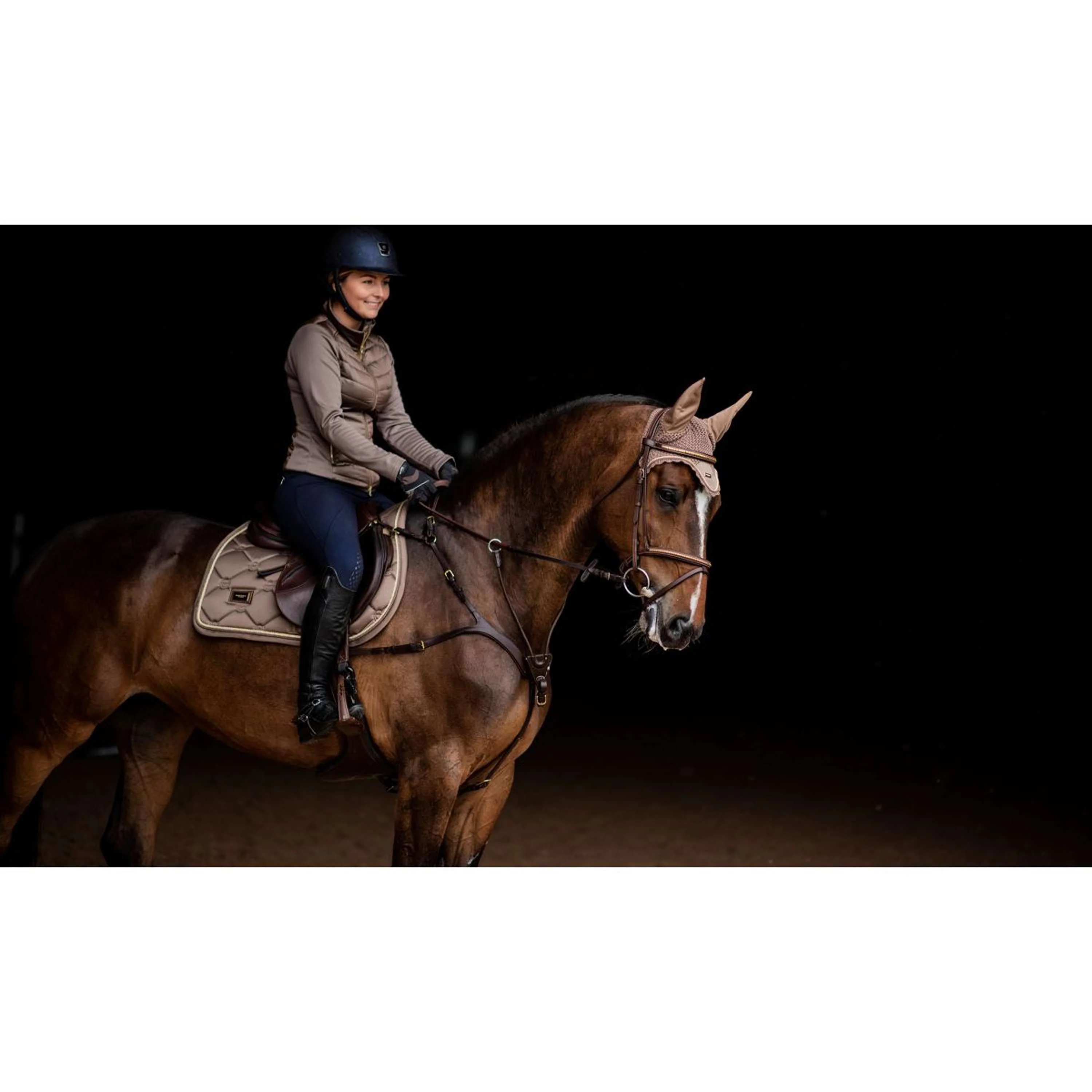 Equestrian Stockholm Tapis de Selle de Saut Champagne - Image 7