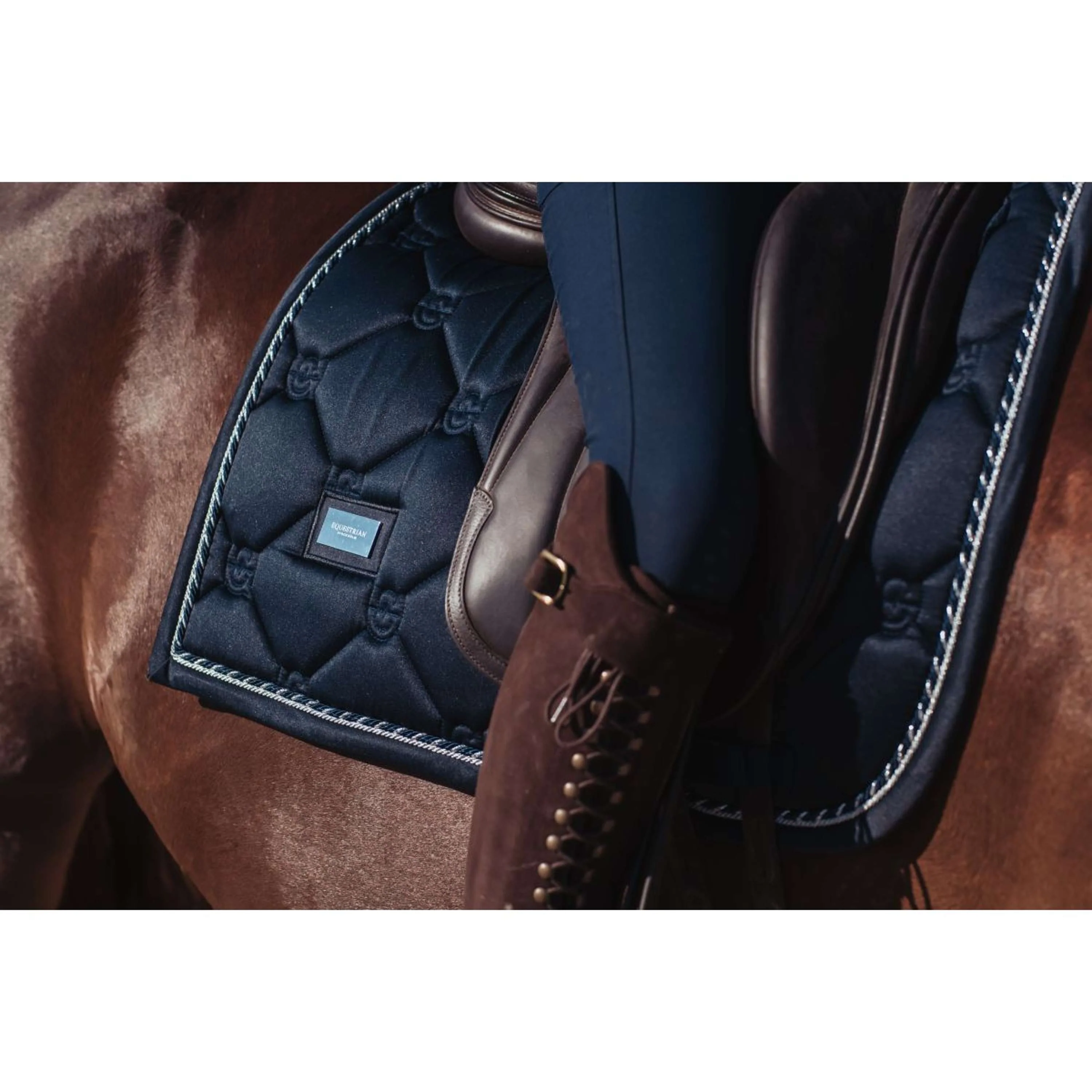 Equestrian Stockholm Tapis de Selle Dressage Black Edition - Image 6