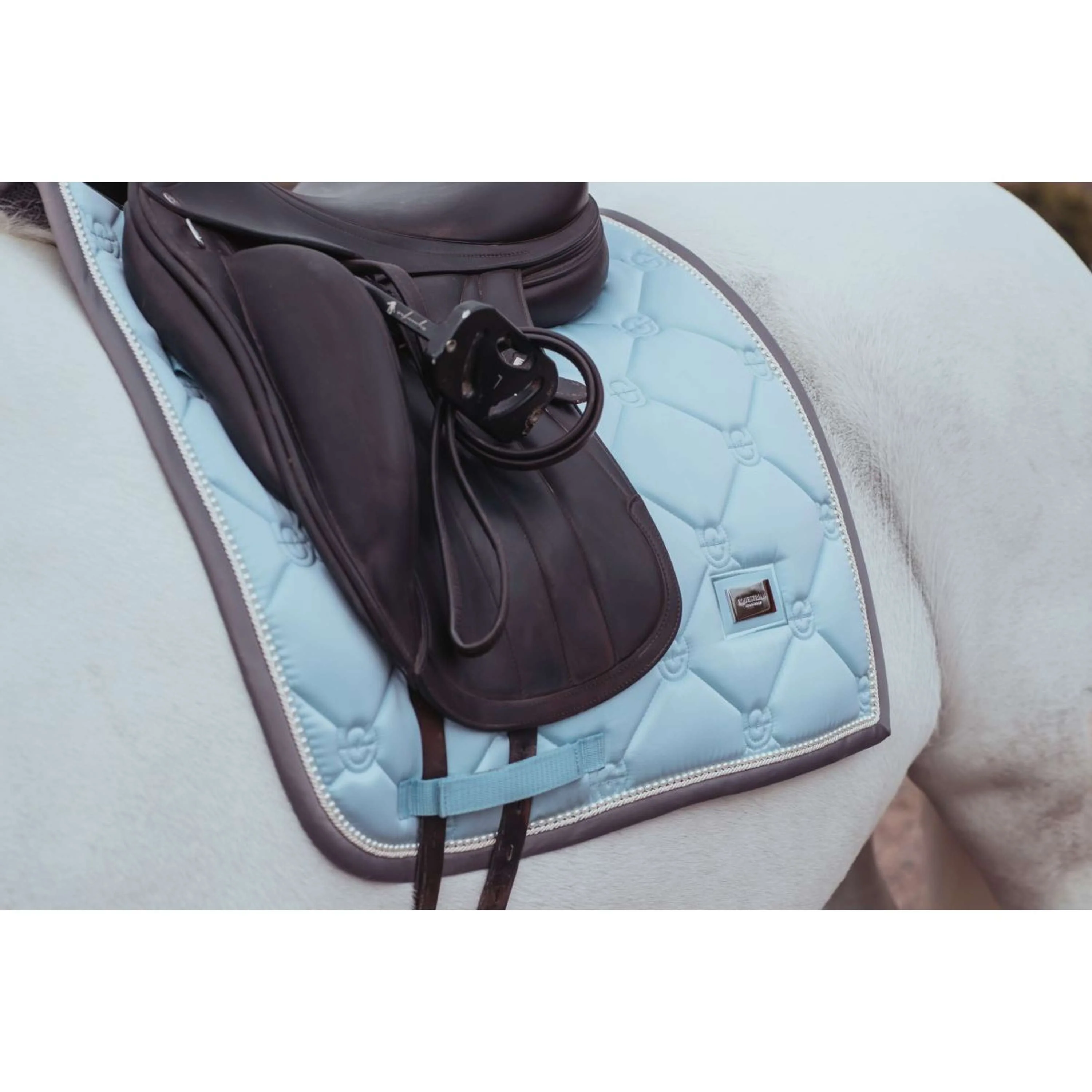Equestrian Stockholm Tapis de Selle Dressage Ice Blue - Image 8
