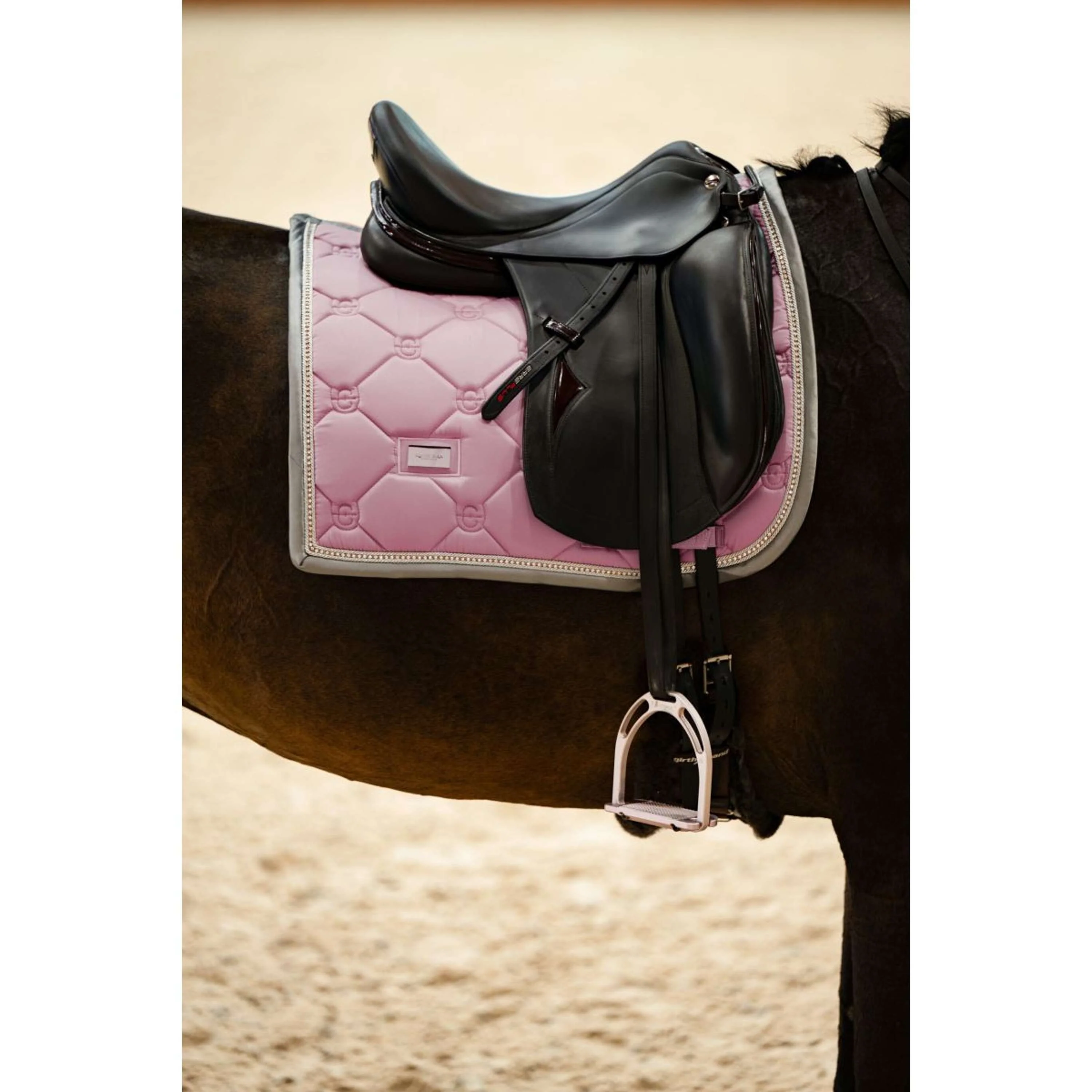 Equestrian Stockholm Tapis de Selle Dressage Pink Pearl - Image 5