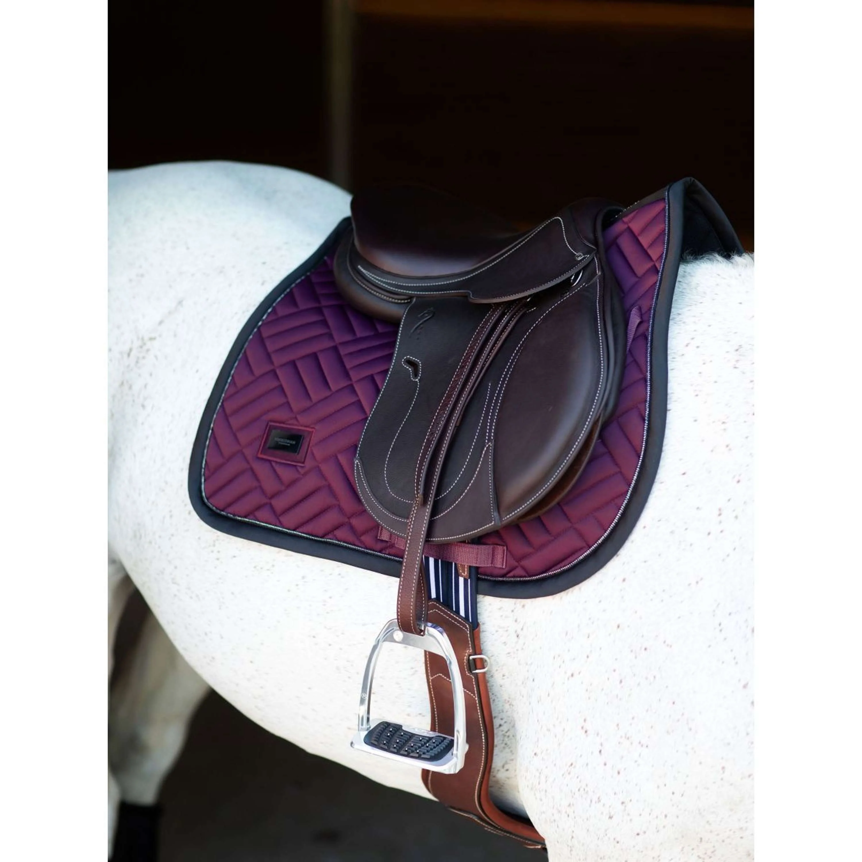 Equestrian Stockholm Tapis de Selle Modern de Saut Purple Night - Image 2