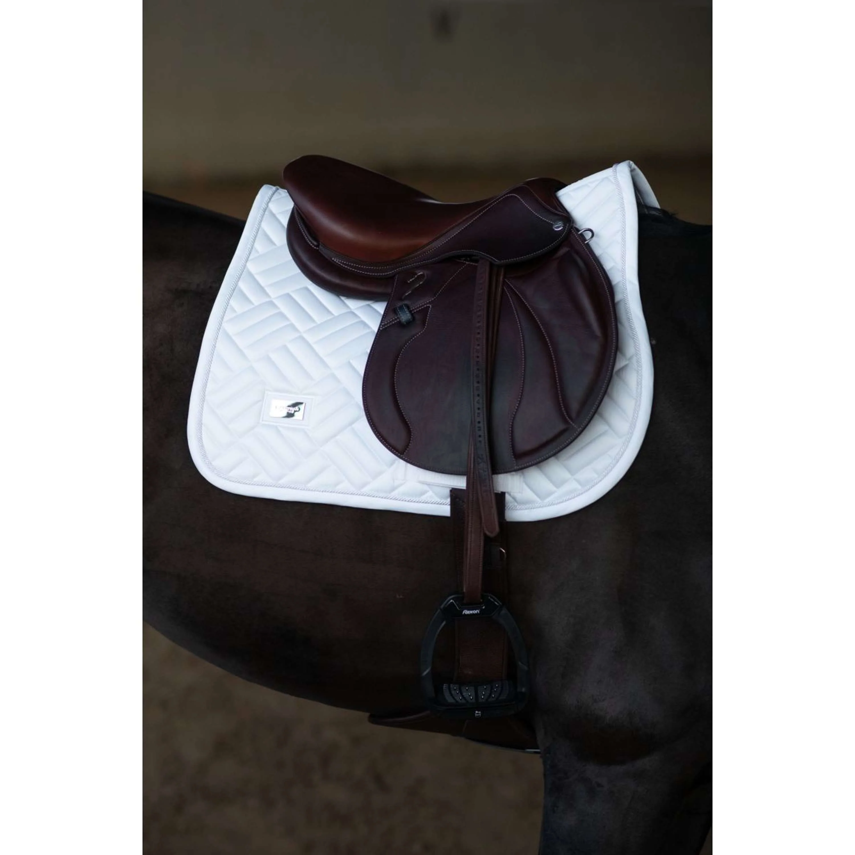 Equestrian Stockholm Tapis de Selle Modern de Saut White Silver - Image 2