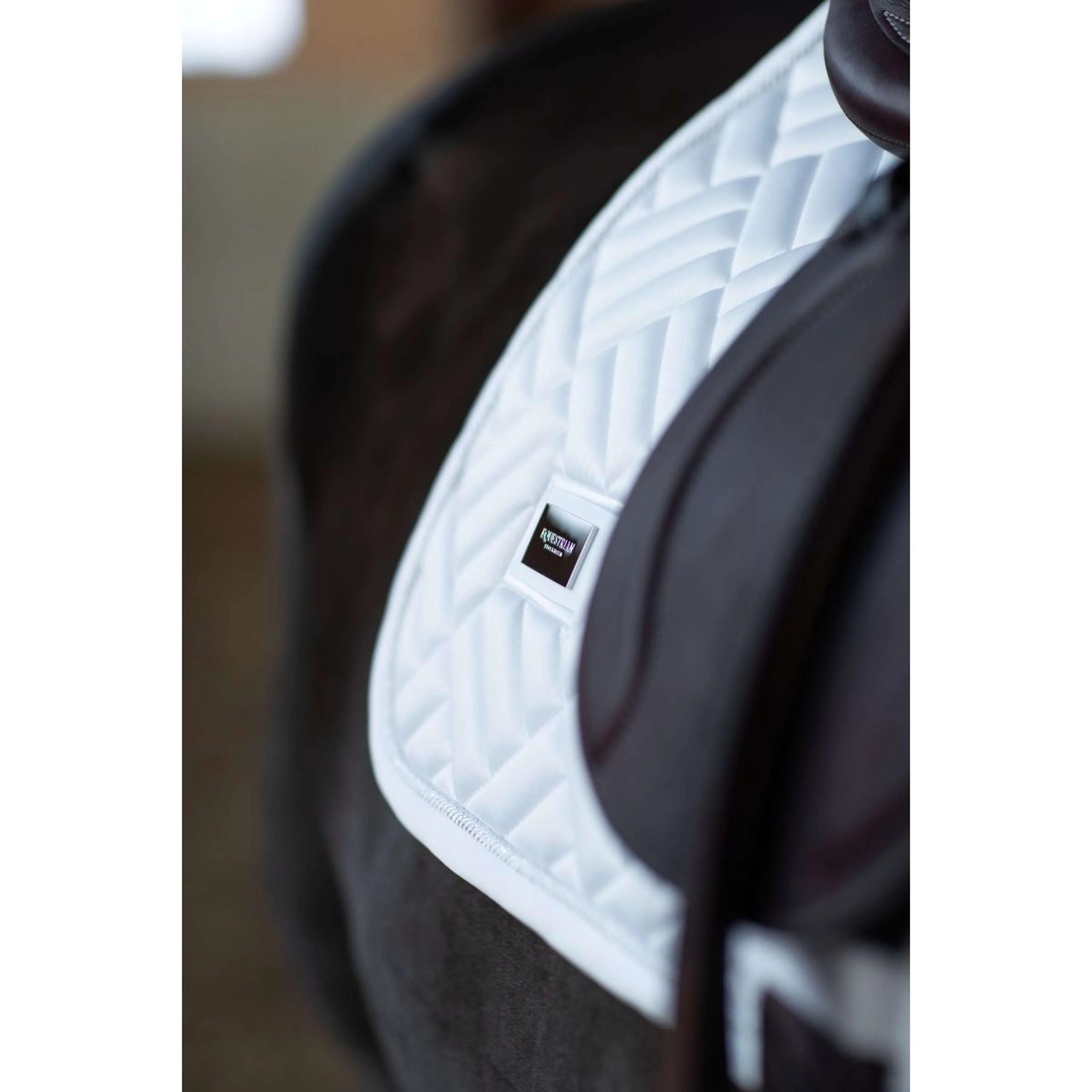 Equestrian Stockholm Tapis de Selle Modern de Saut White Silver - Image 5