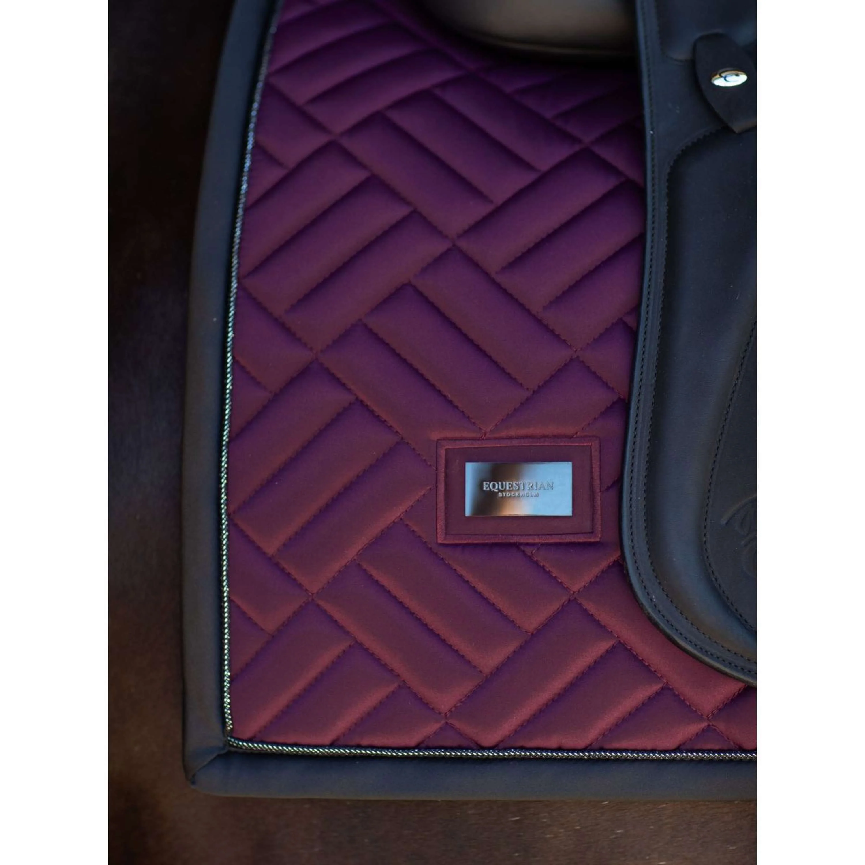 Equestrian Stockholm Tapis de Selle Modern Dressage Purple Night - Image 4