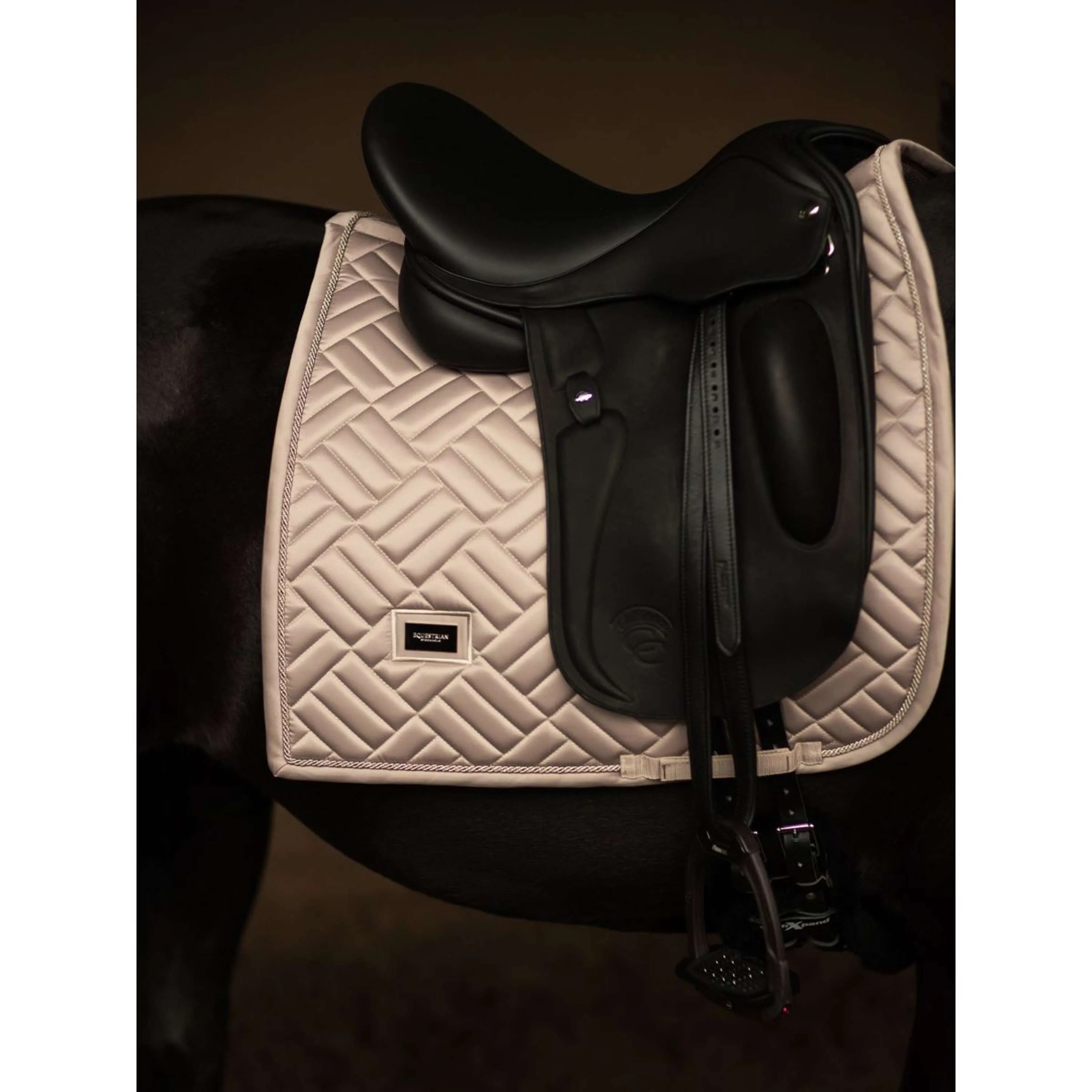 Equestrian Stockholm Tapis de Selle Modern Dressage Sable - Image 2