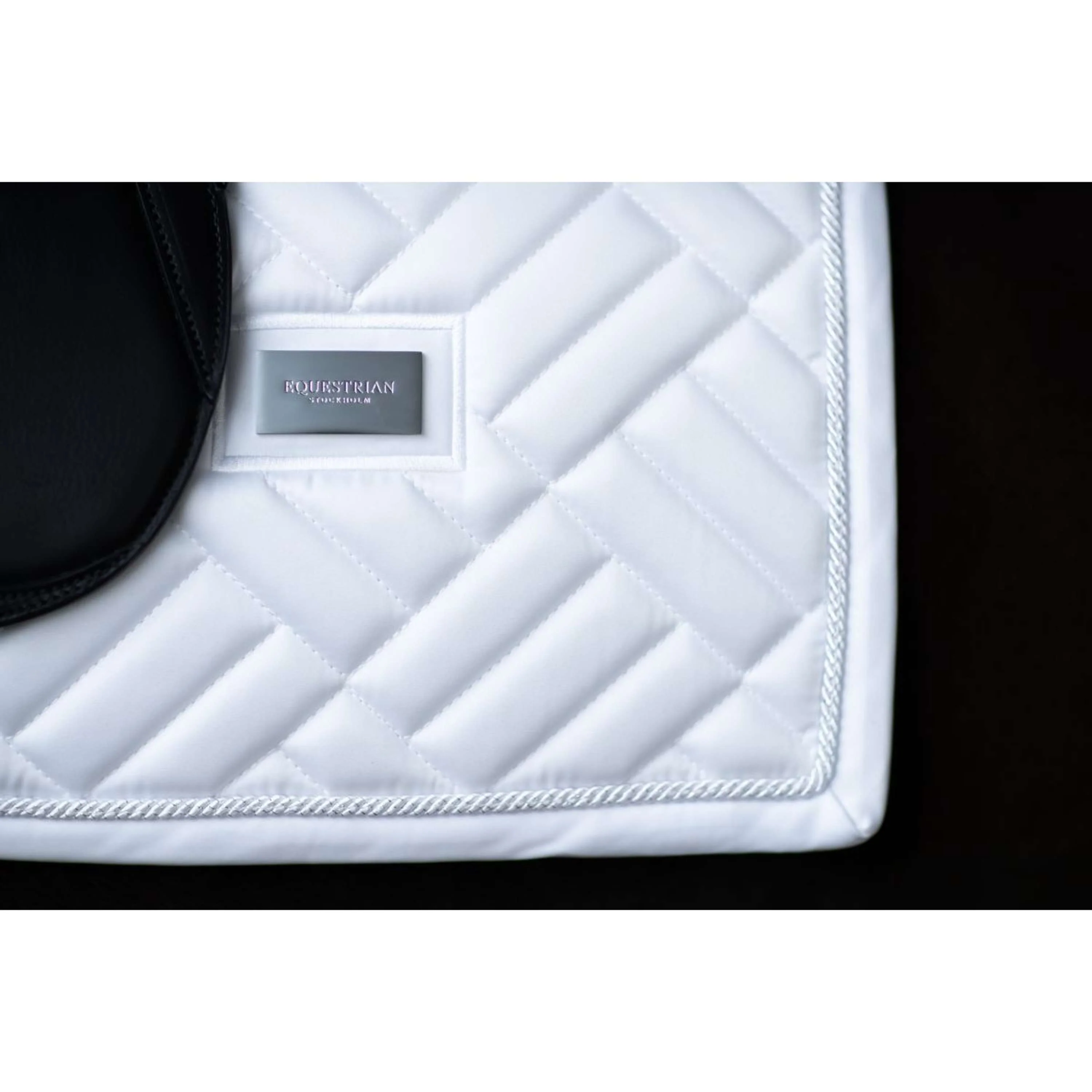 Equestrian Stockholm Tapis de Selle Modern Dressage White Silver - Image 5