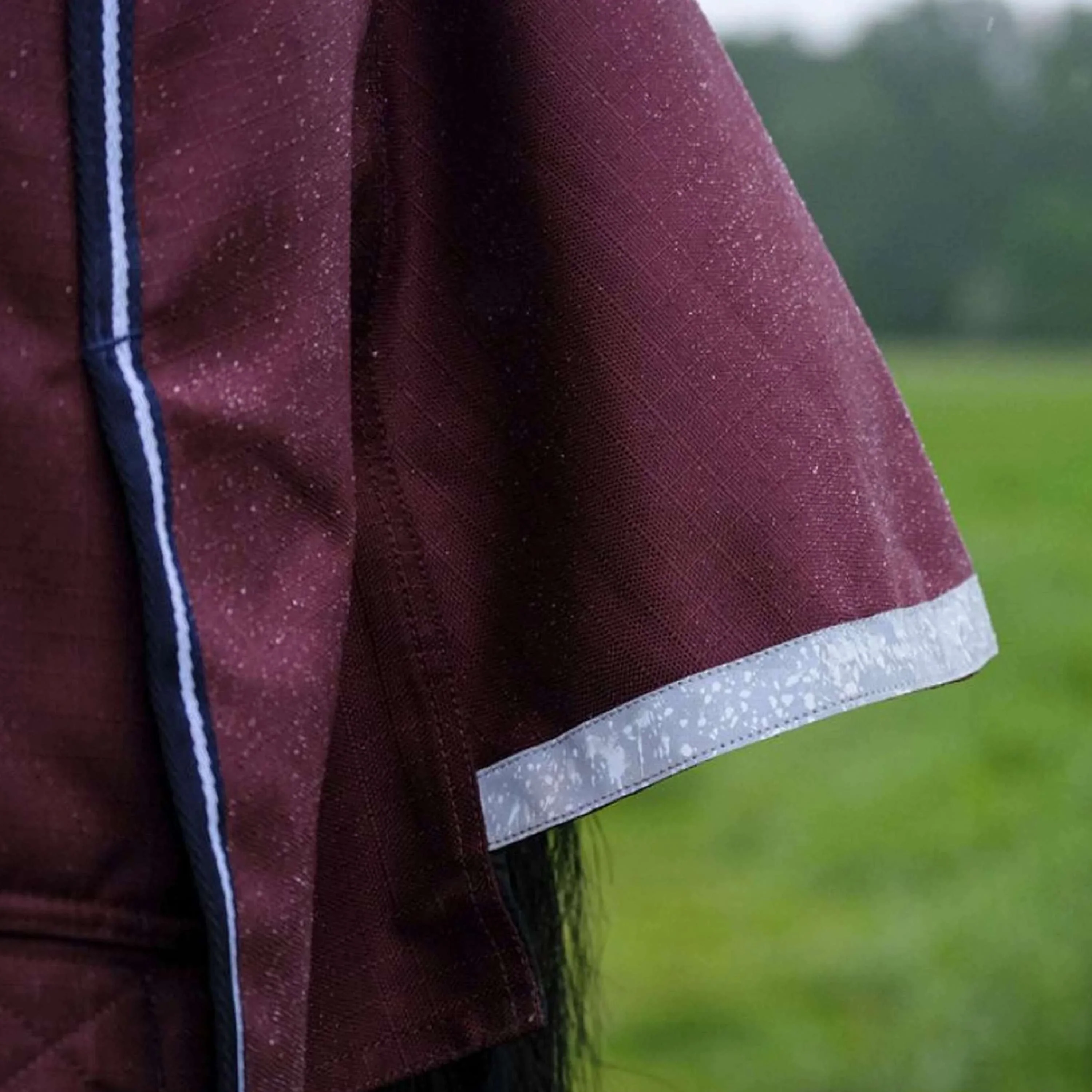 EQUITHÈME Couverture d'Extérieur Tyrex 1200D 0g High Neck Bordeaux - Image 3
