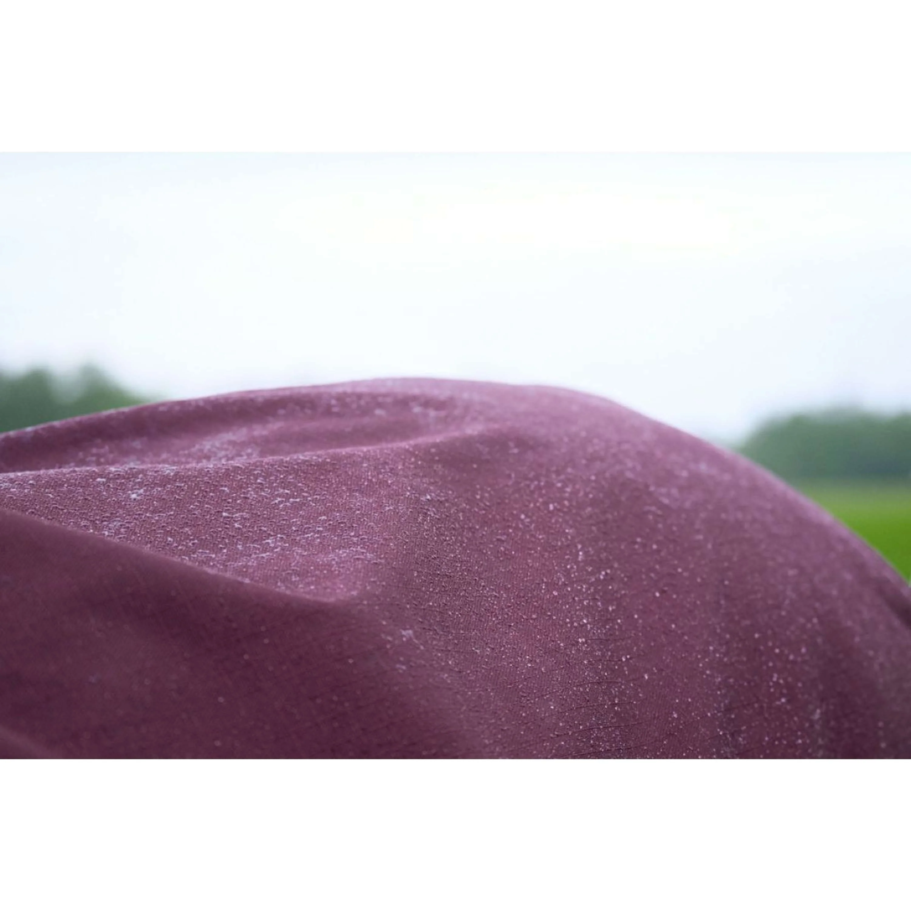 EQUITHÈME Couverture d'Extérieur Tyrex 1200D 150g High Neck Bordeaux - Image 6