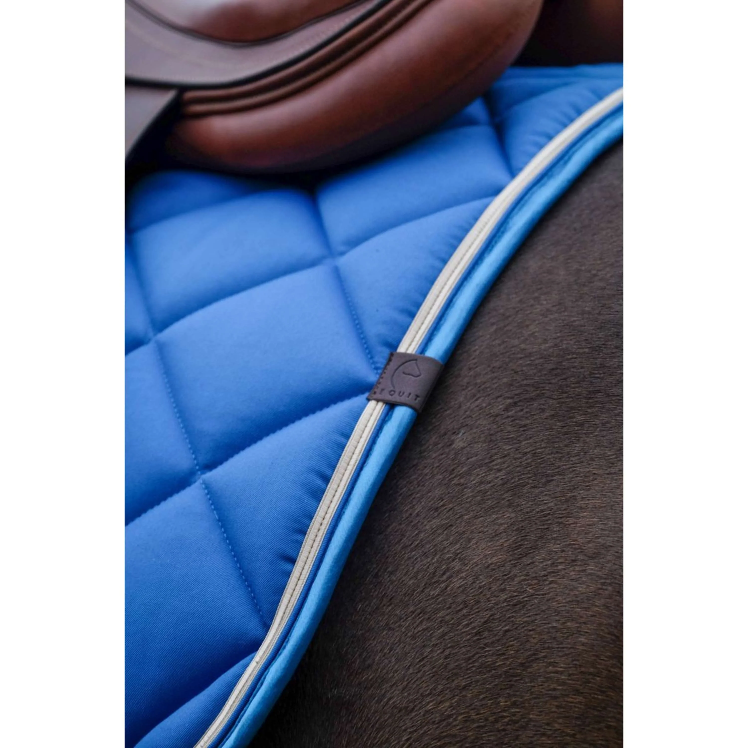 EQUITHÈME Tapis de Selle Classic de Saut Bleu Royal - Image 3