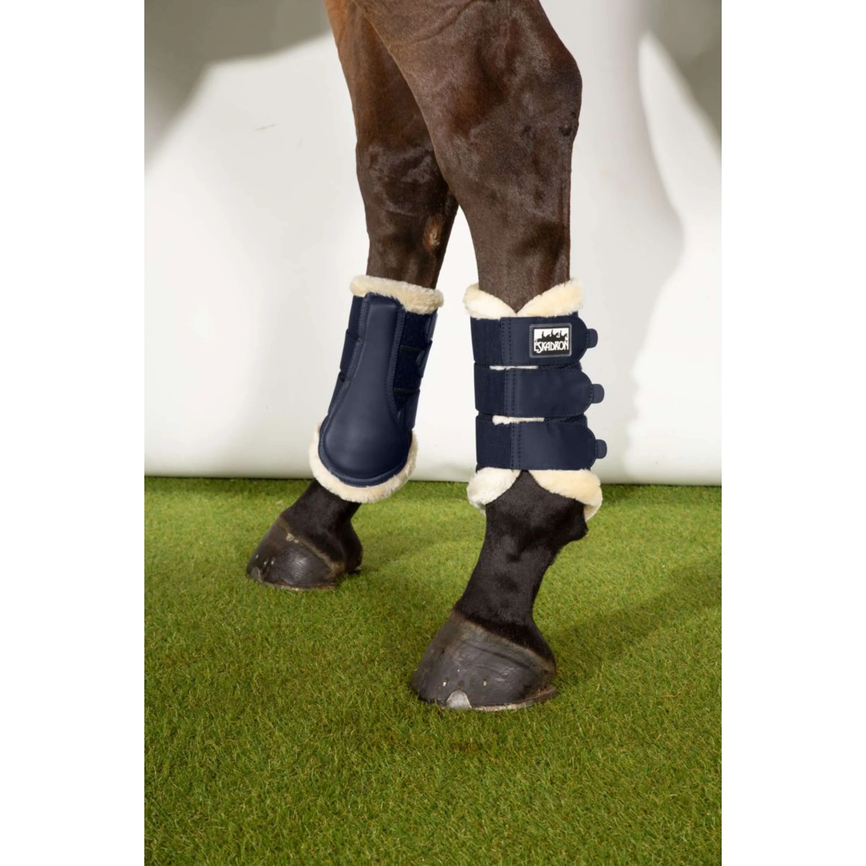 Eskadron Dressage Boots Soft Mesh Fauxfur Nightblue - Image 2