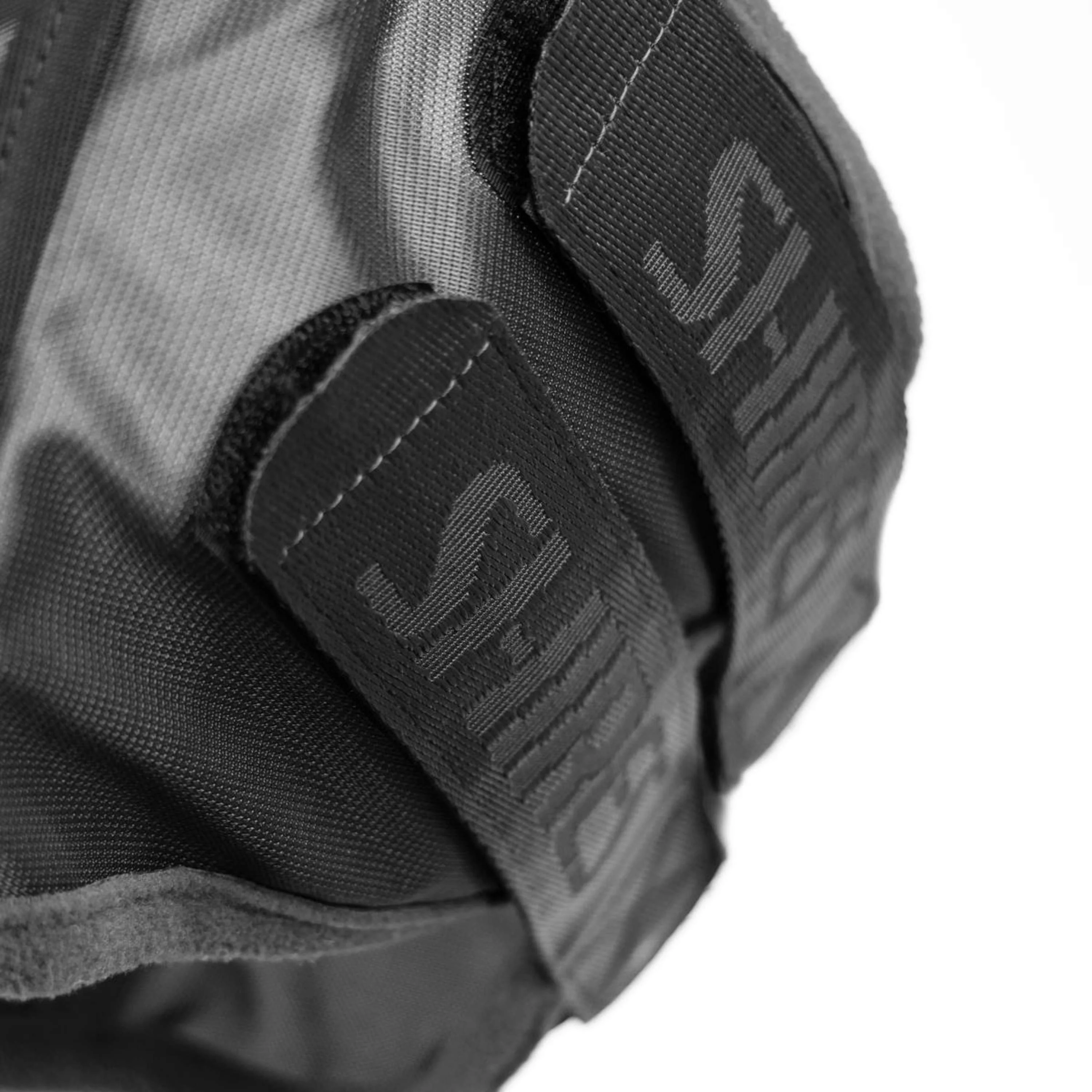 FlyGuard by Shires Masque Anti-Mouches Pro Fine Mesh avec Découpe D'oreille & Franges Nasales Jet - Image 6