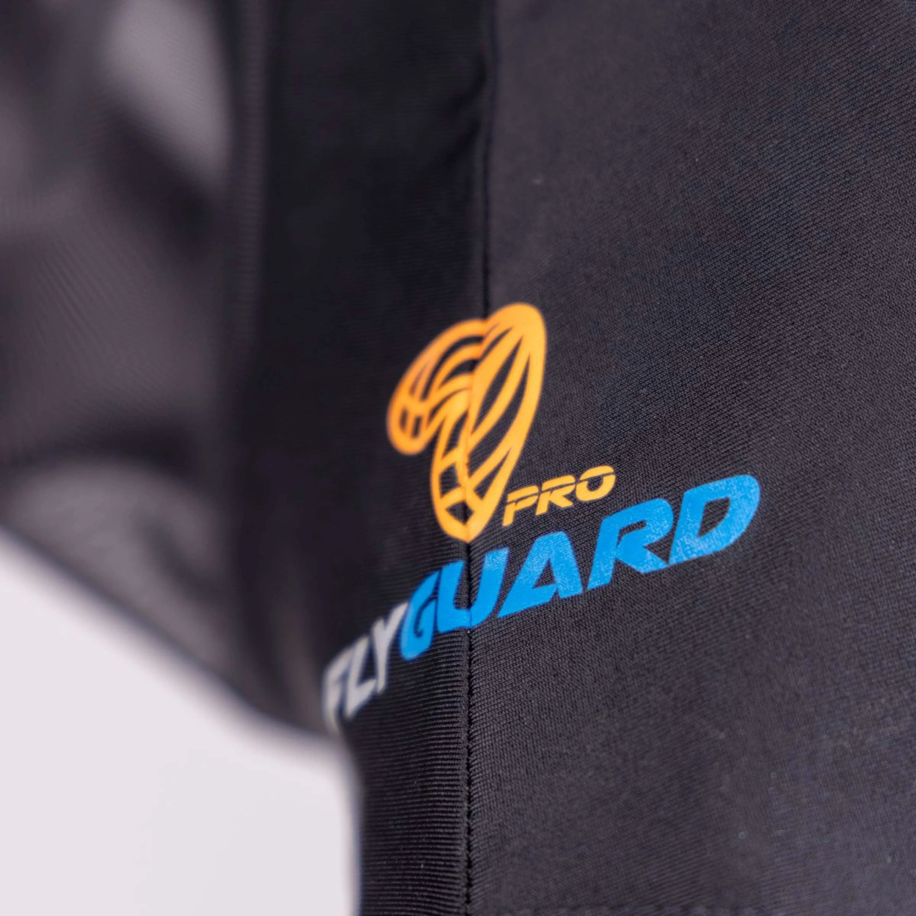 FlyGuard by Shires Masque Anti-Mouches Pro Stretch avec Découpe D'oreille Jet - Image 4