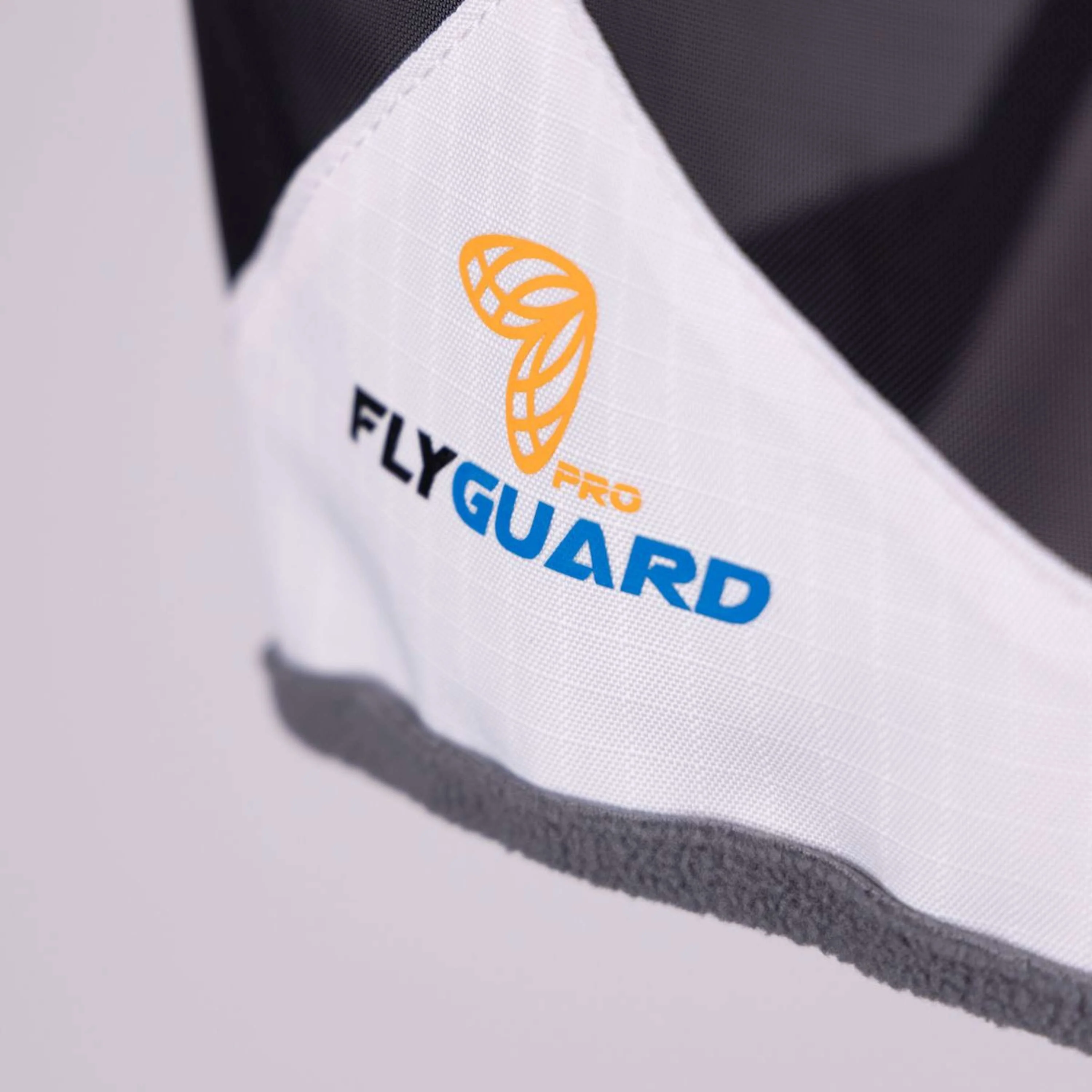 FlyGuard by Shires Masque Anti-Mouches Pro Sun Shade avec Oreilles Blanc - Image 3