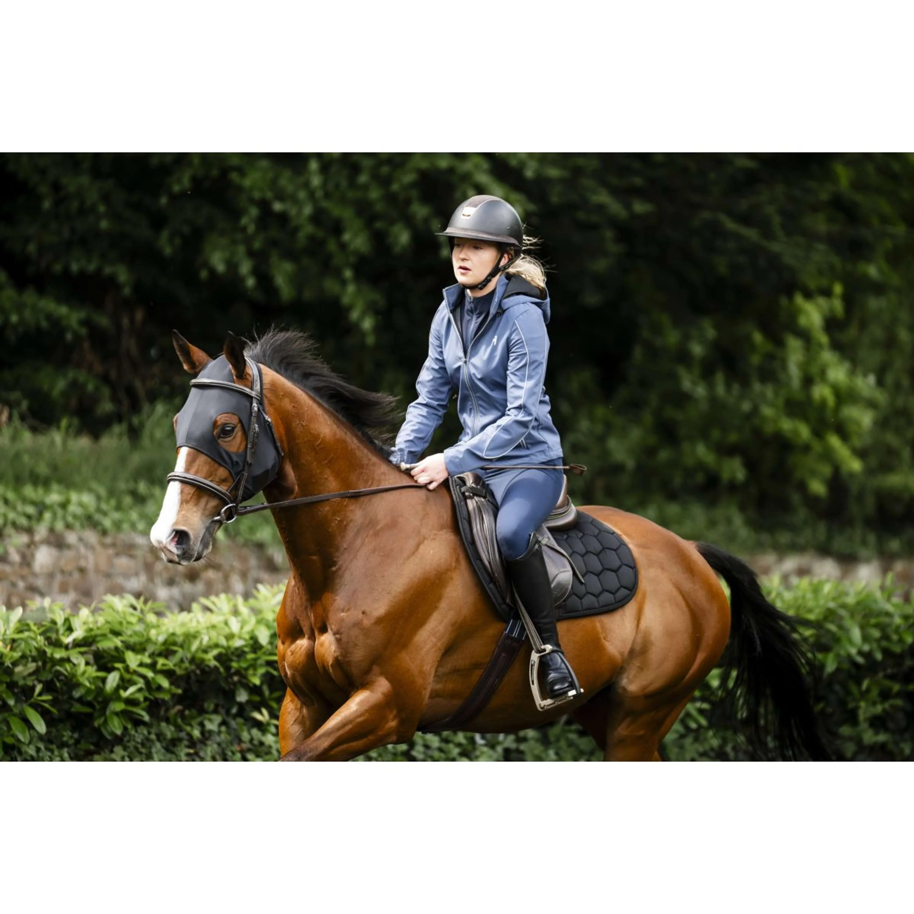 Horseware Calming Face Mask Ionic Noir - Image 5