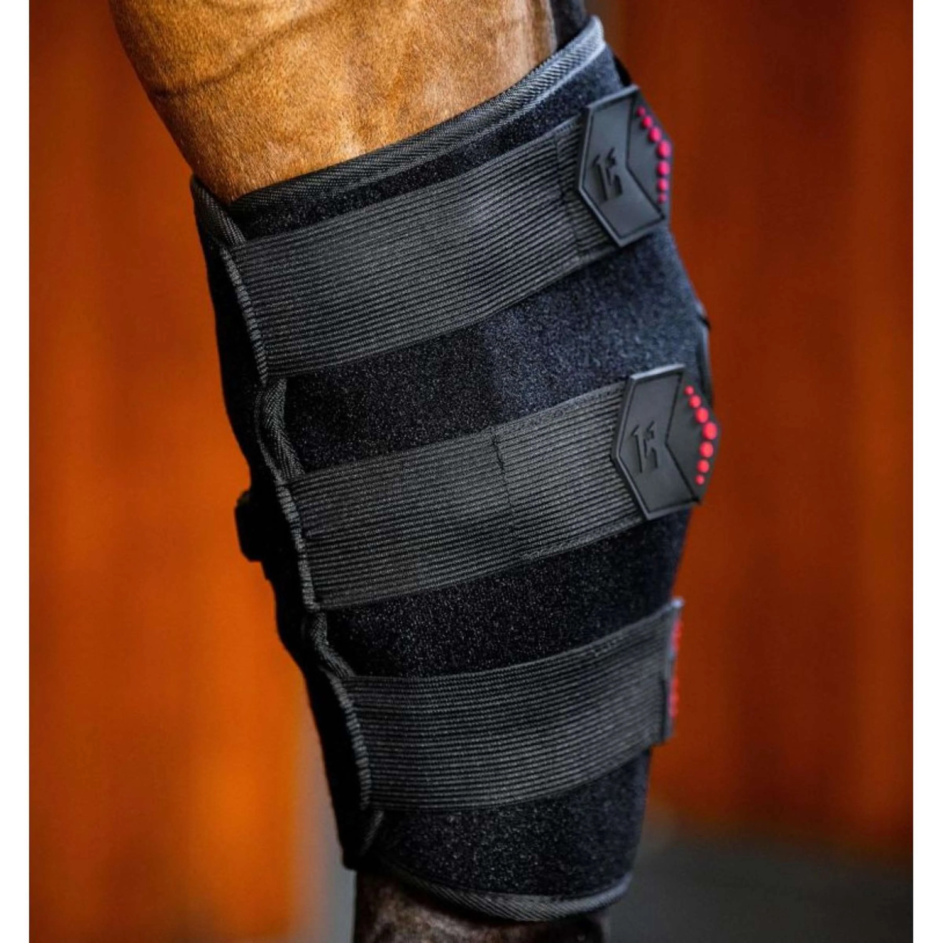 Horseware LED Red Light Therapy Left Hock Boot Noir - Image 3