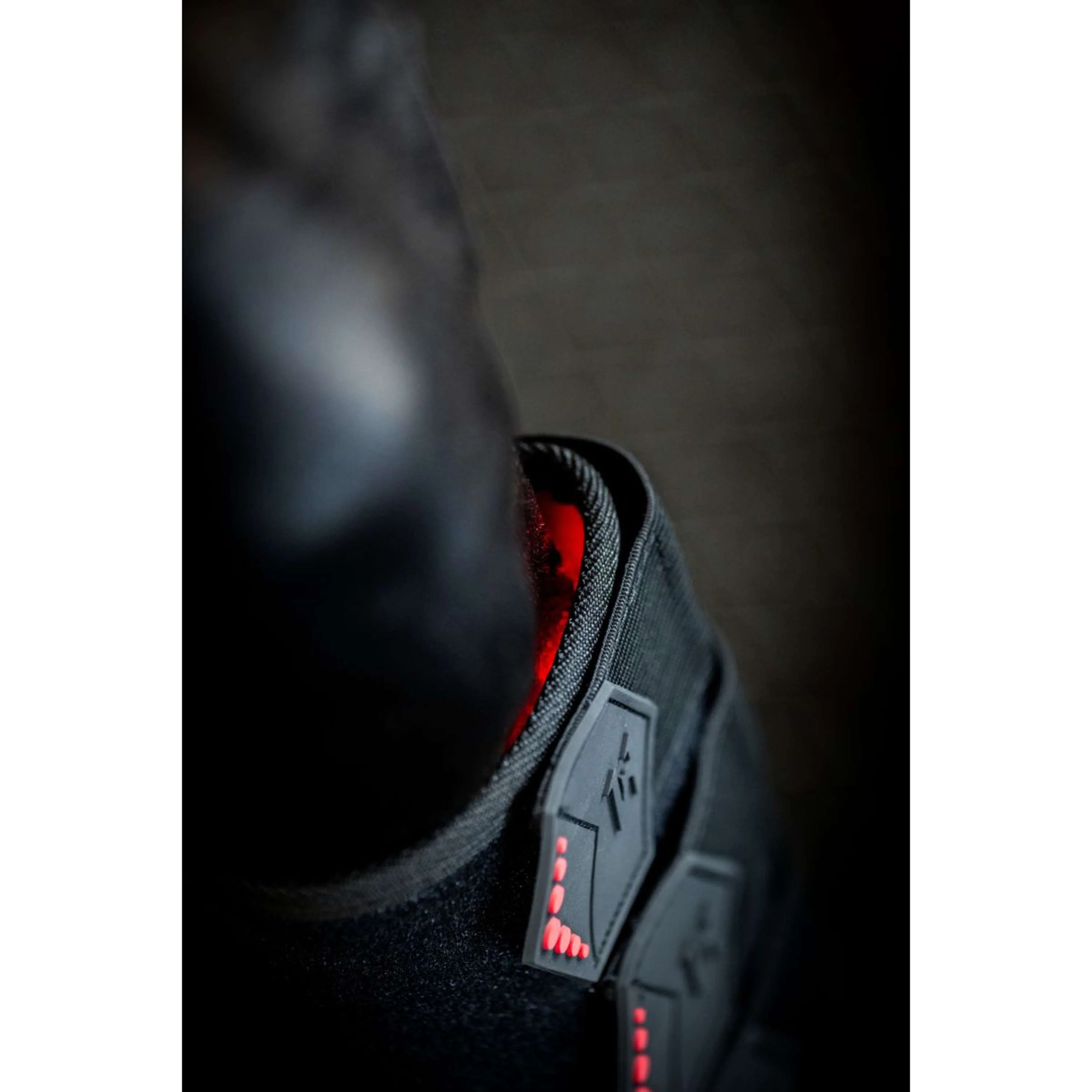 Horseware Leg Wraps LED Red Light Therapy Pair Noir/Noir - Image 9