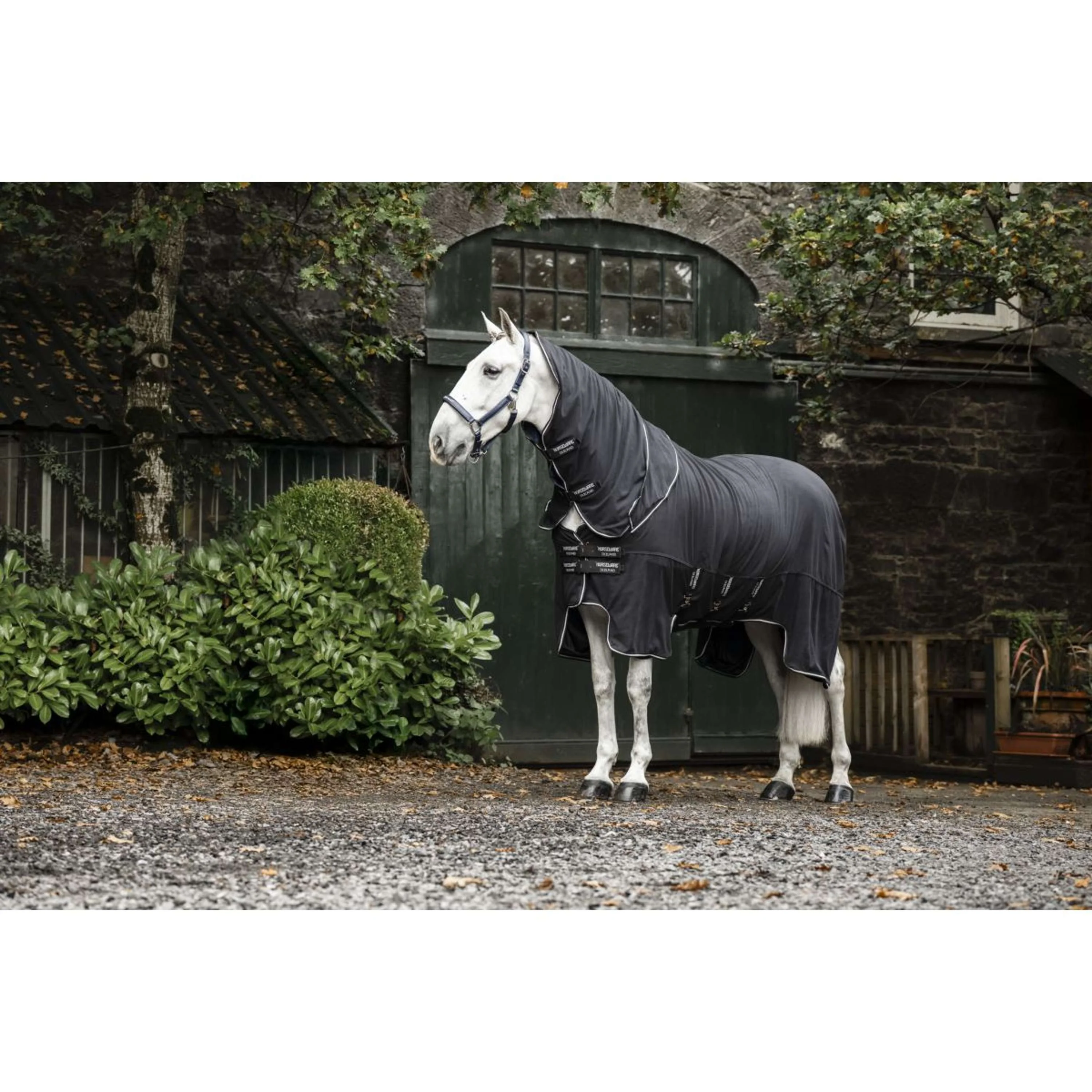 Horseware Show Ready Rug Black/Black/Silver - Image 12